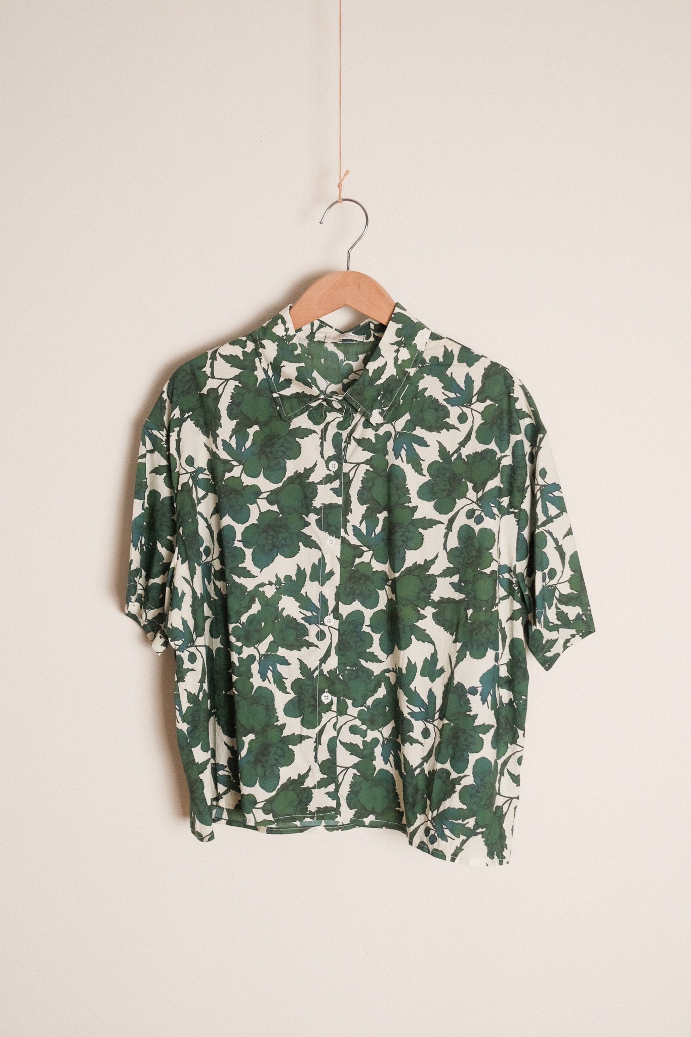 La Monet綠色花花薄襯衫