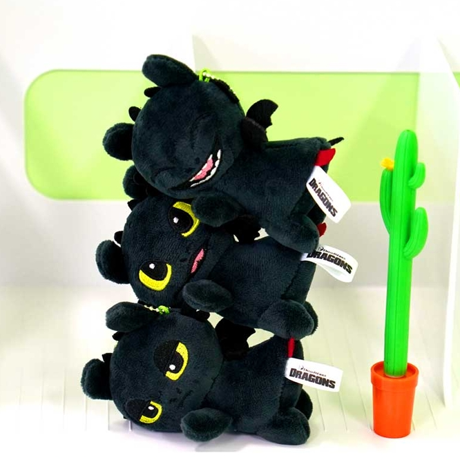 韓國正版授權 馴龍高手 沒牙Toothless 萌萌趴姿 玩偶 娃娃吊飾 鑰匙圈 10公分長