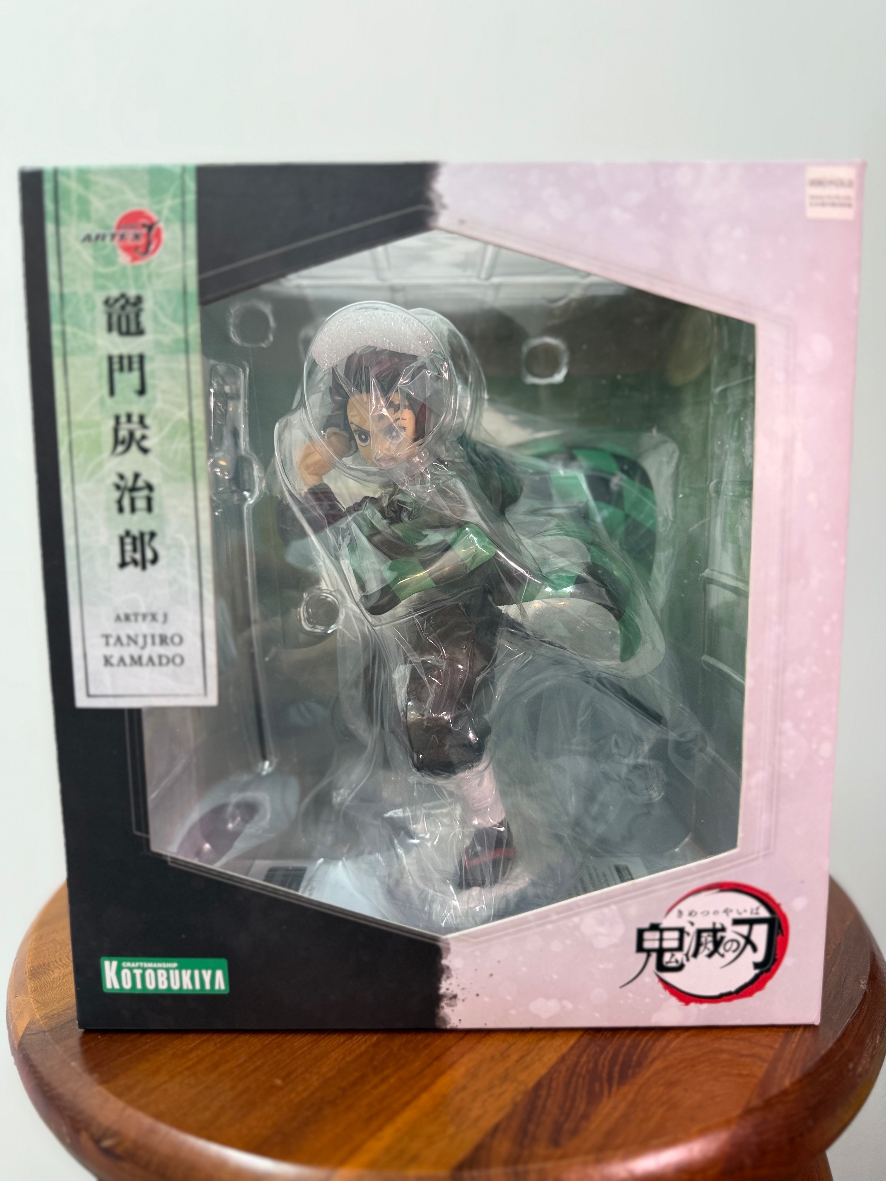 「二手拆封」日版 壽屋 ARTFX J 鬼滅之刃 1/8 竈門炭治郎