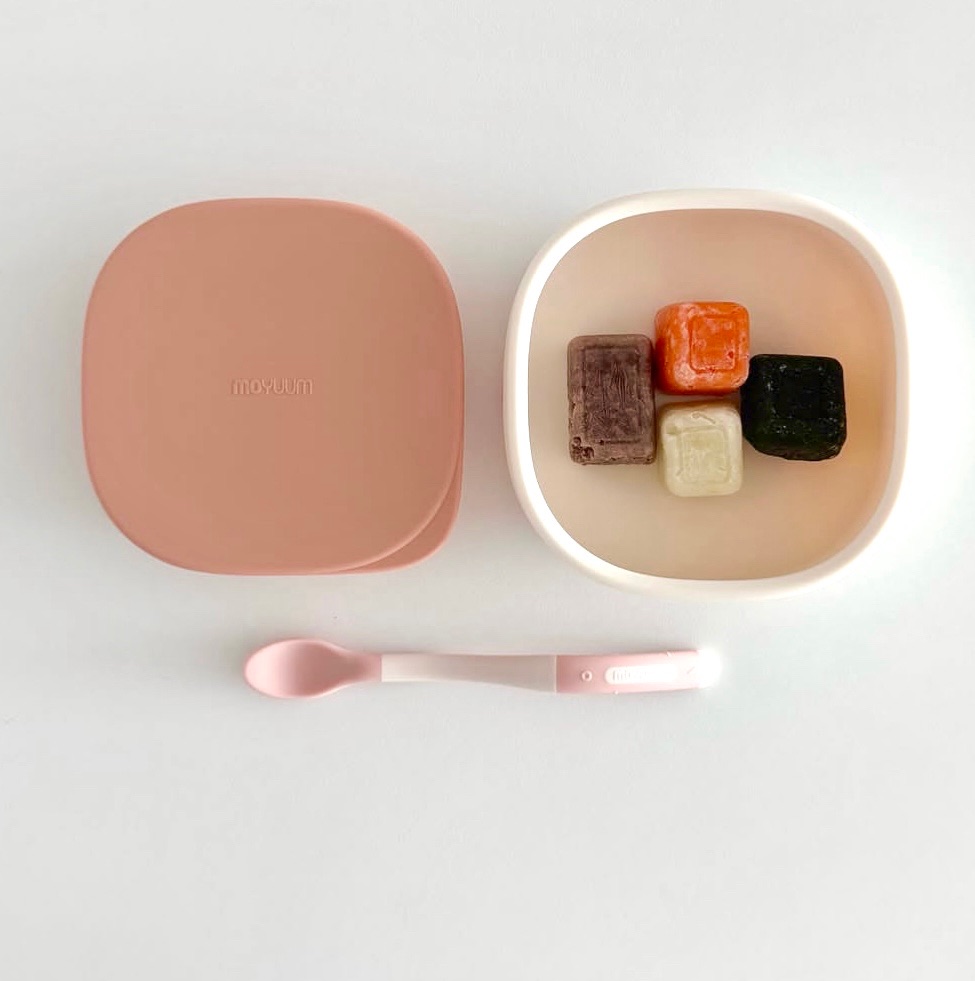 現貨在台 韓國moyuum 白金矽膠吸盤餐碗