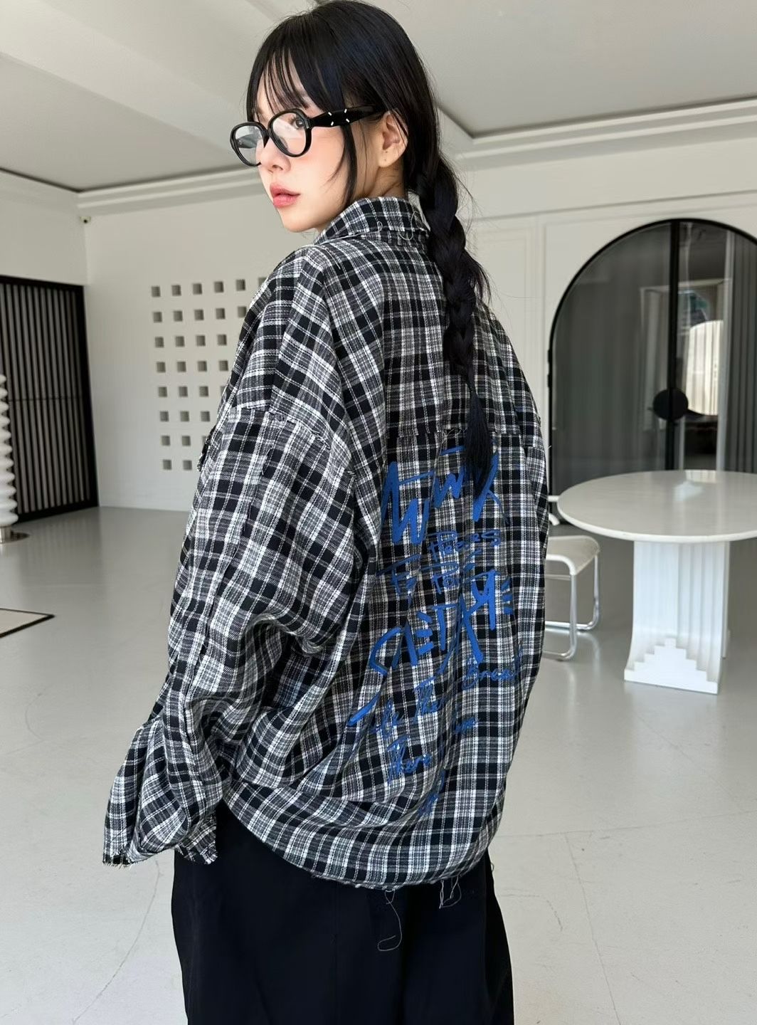 【咕G歐妮】現貨~正韓oversize格紋襯衫 不收邊鬚鬚設計 長袖上衣 帥氣男朋友風格  率性街頭風韓國東大門流行女裝