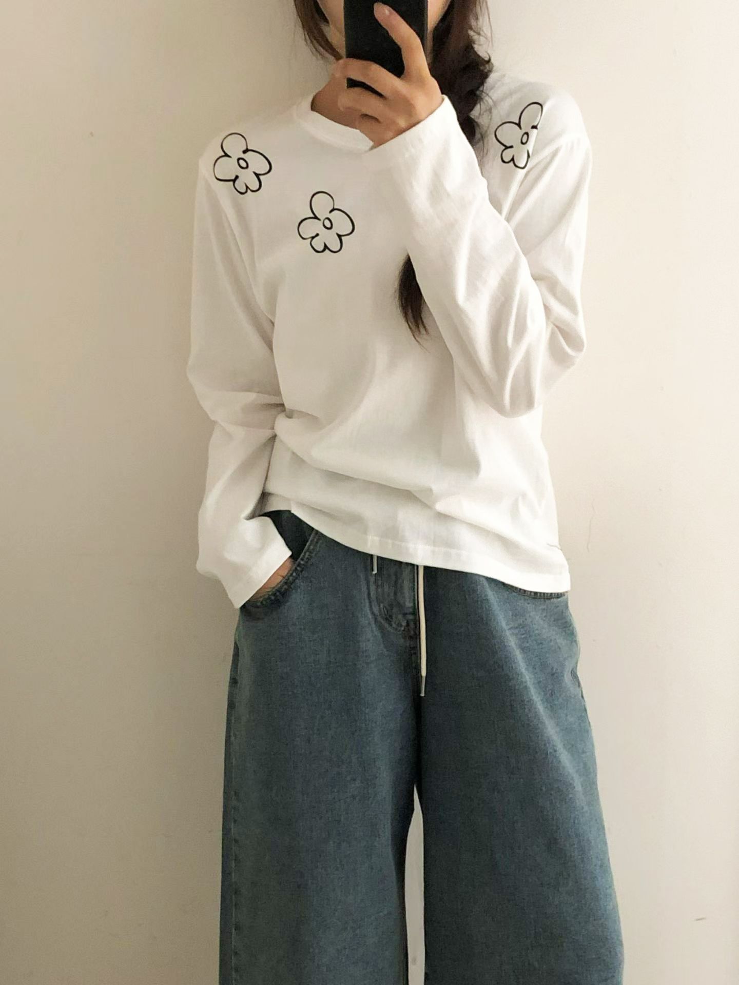 【咕G歐妮】正韓現貨。小花長袖T恤（3色）  百搭素色長袖上衣 秋冬必備基本款 薄款T恤 圓領T 韓國製 東大門流行女裝