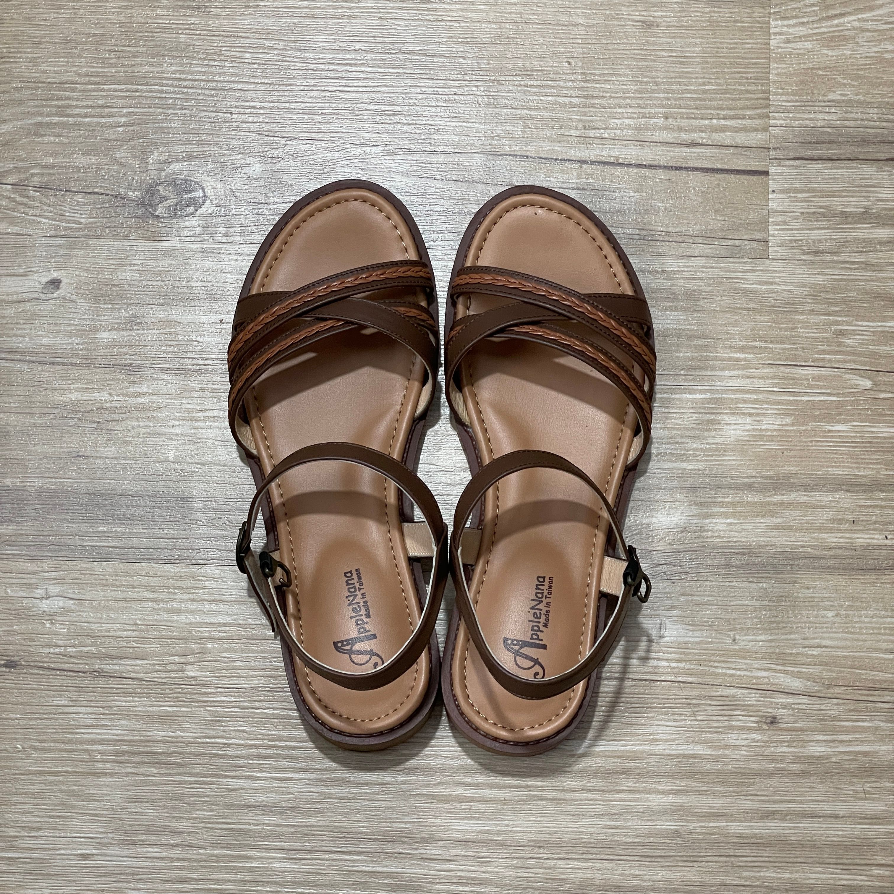 【二手】真皮海灘辮子頭低跟涼鞋 / 24 （38）