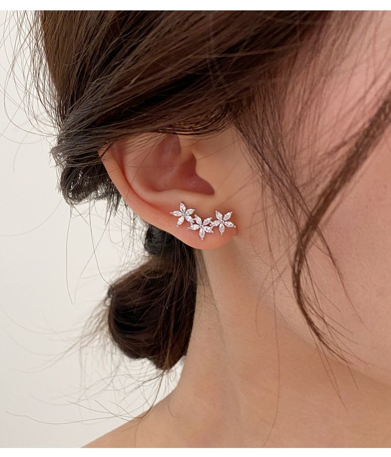 𝐍𝐎𝐖𝐀𝐃𝐀𝐘𝐒｜[925純銀]氣質三花/五瓣花鑲鑽耳針 純銀 耳釘 925純銀 韓系 nowadays