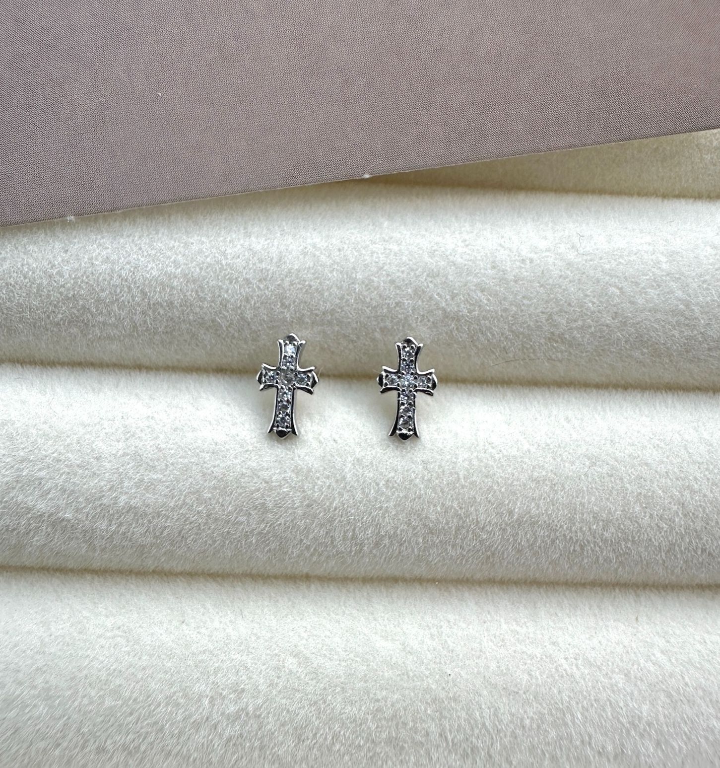 𝐍𝐎𝐖𝐀𝐃𝐀𝐘𝐒｜[925純銀]簡約十字架耳釘 簡約 十字架 耳釘 耳環 nowadays