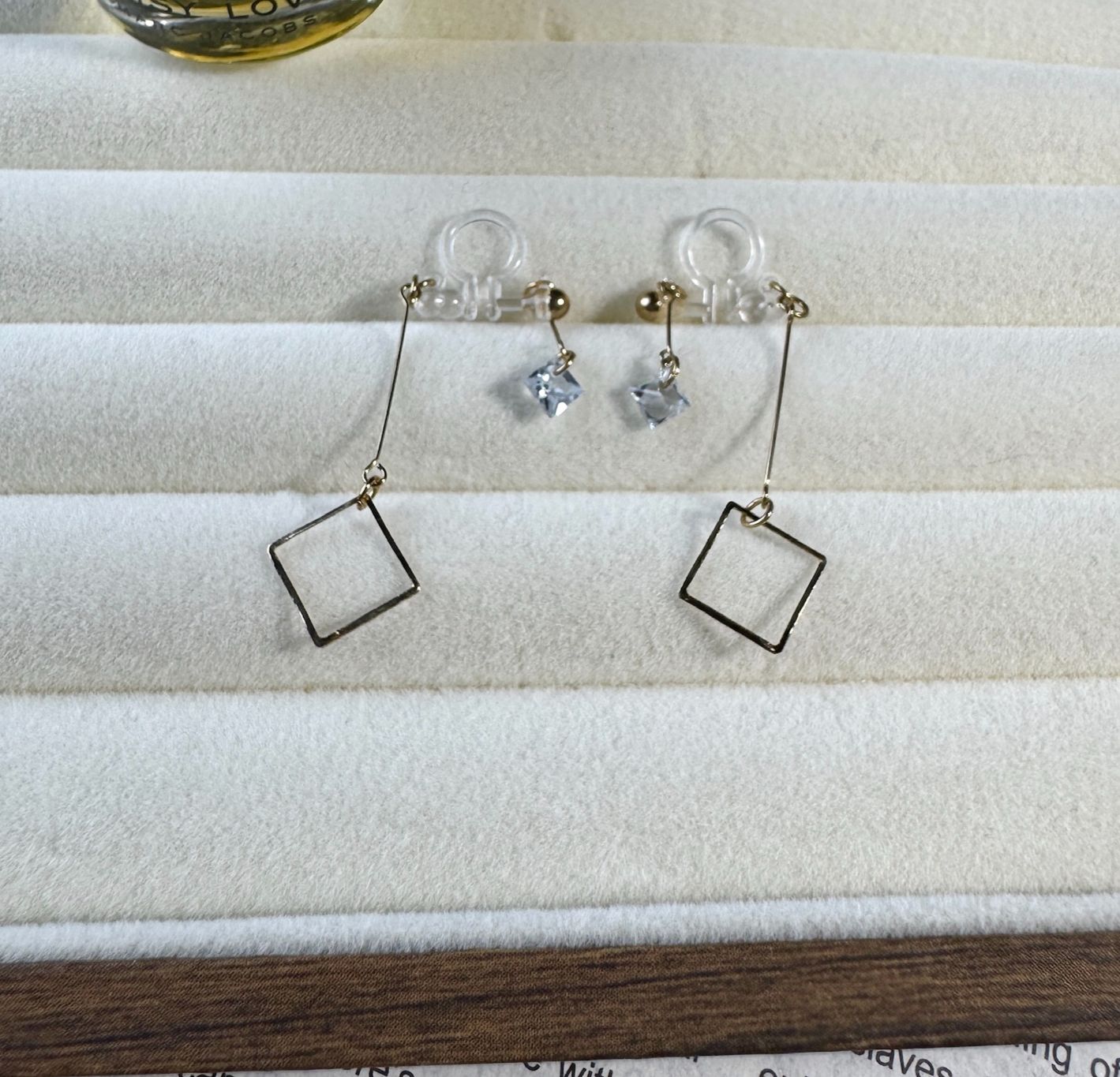 𝐍𝐎𝐖𝐀𝐃𝐀𝐘𝐒 | [日本直送]金色幾何方形耳夾 nowadays