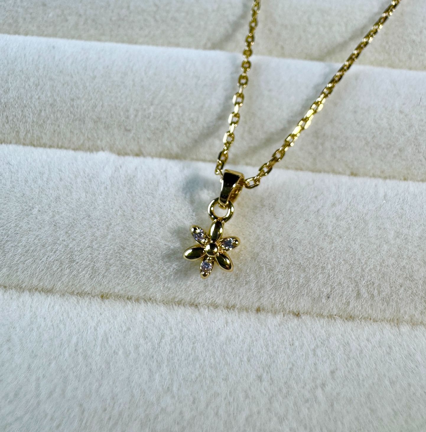 𝐍𝐎𝐖𝐀𝐃𝐀𝐘𝐒 | [日本直送]對稱花影五瓣項鍊 nowadays