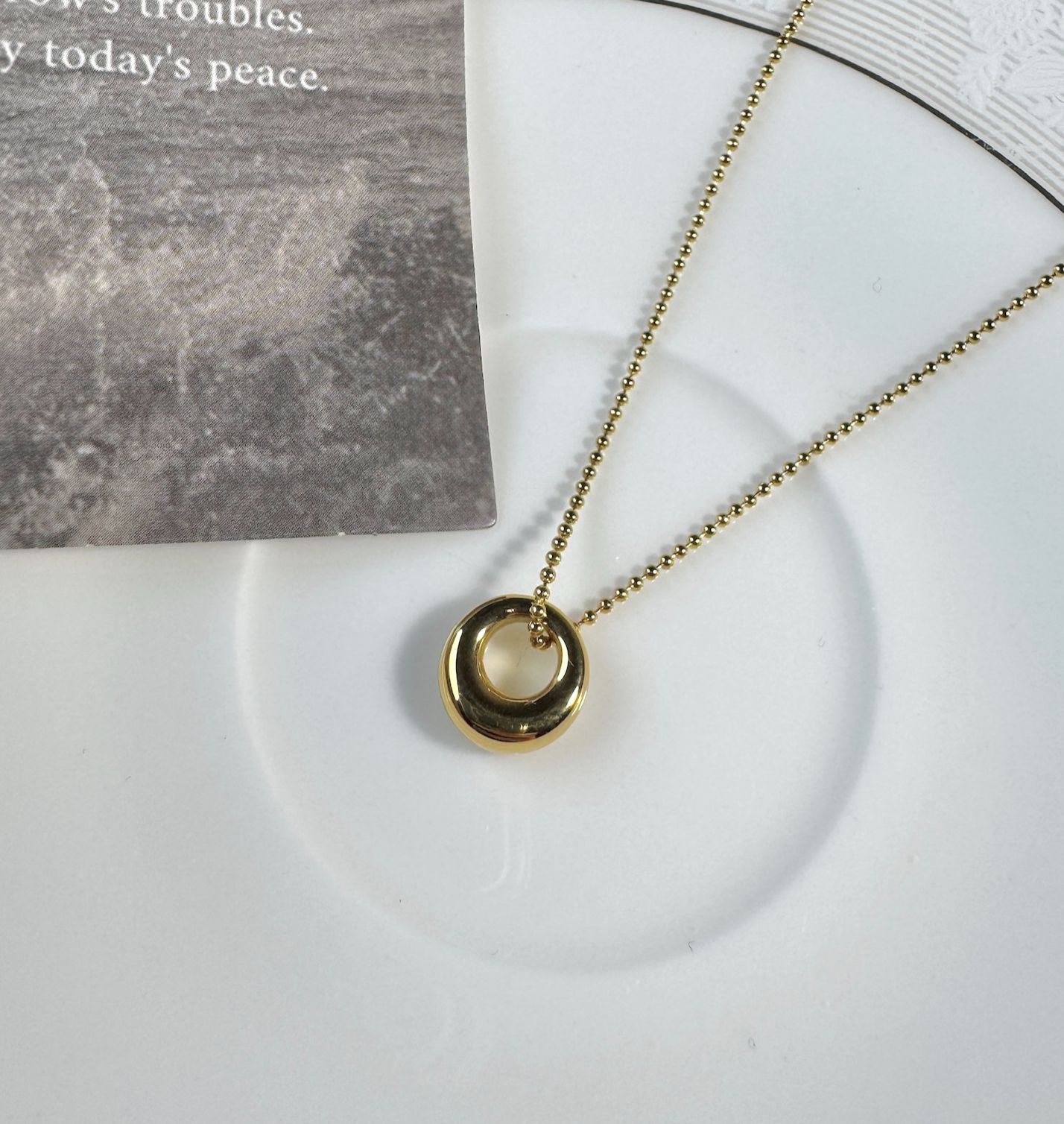 𝐍𝐎𝐖𝐀𝐃𝐀𝐘𝐒｜[316L醫療鋼]低調鏤空金豆項鍊 醫療鋼 韓系 優雅 nowadays