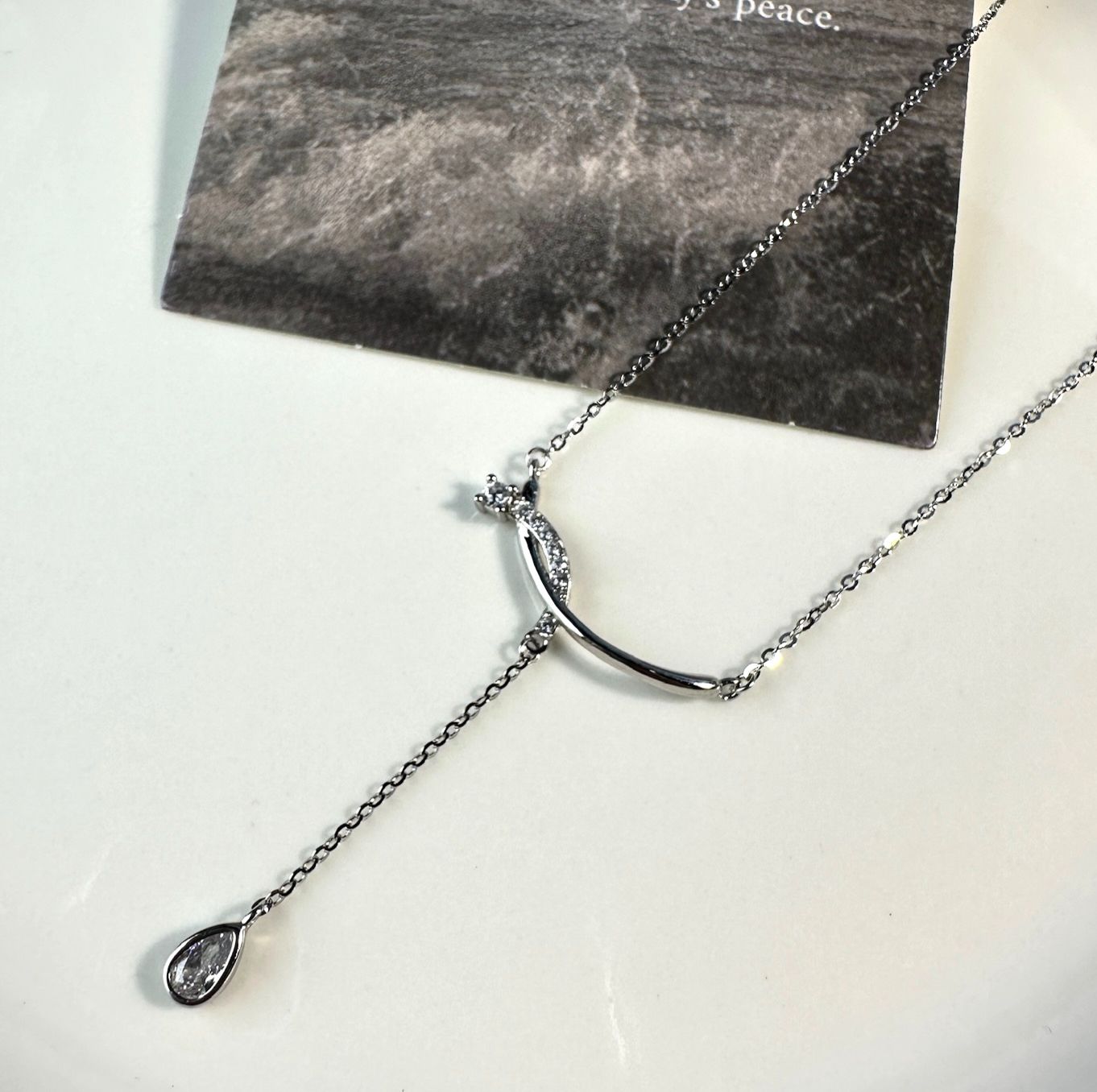 𝐍𝐎𝐖𝐀𝐃𝐀𝐘𝐒｜[925純銀]撈月懸掛水滴鑲鑽項鍊 925純銀 純銀 韓系 項鍊 nowadays