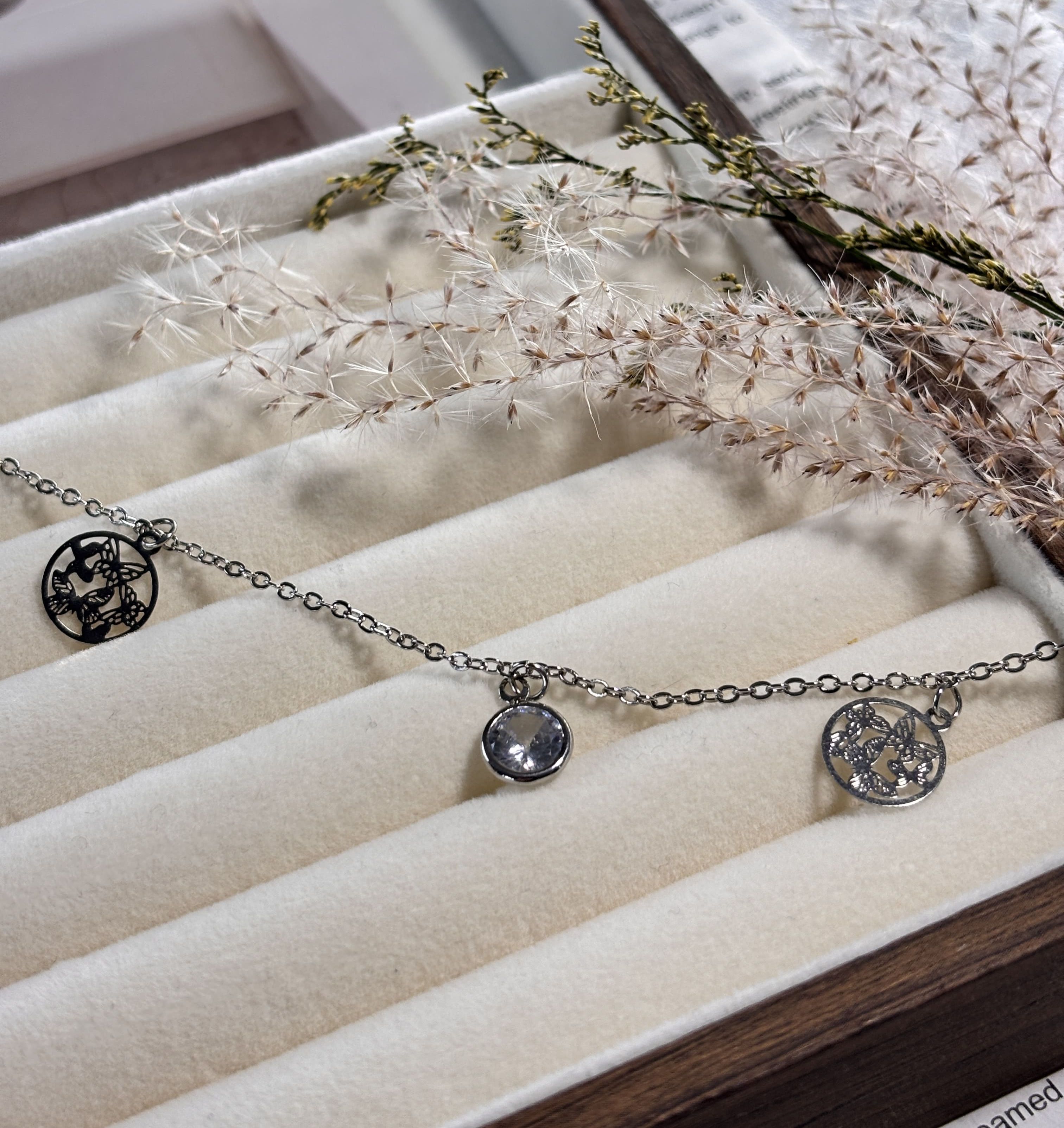 𝐍𝐎𝐖𝐀𝐃𝐀𝐘𝐒｜[澳洲直送]蝴蝶花園銀飾腳鍊 澳洲 腳鍊 nowadays