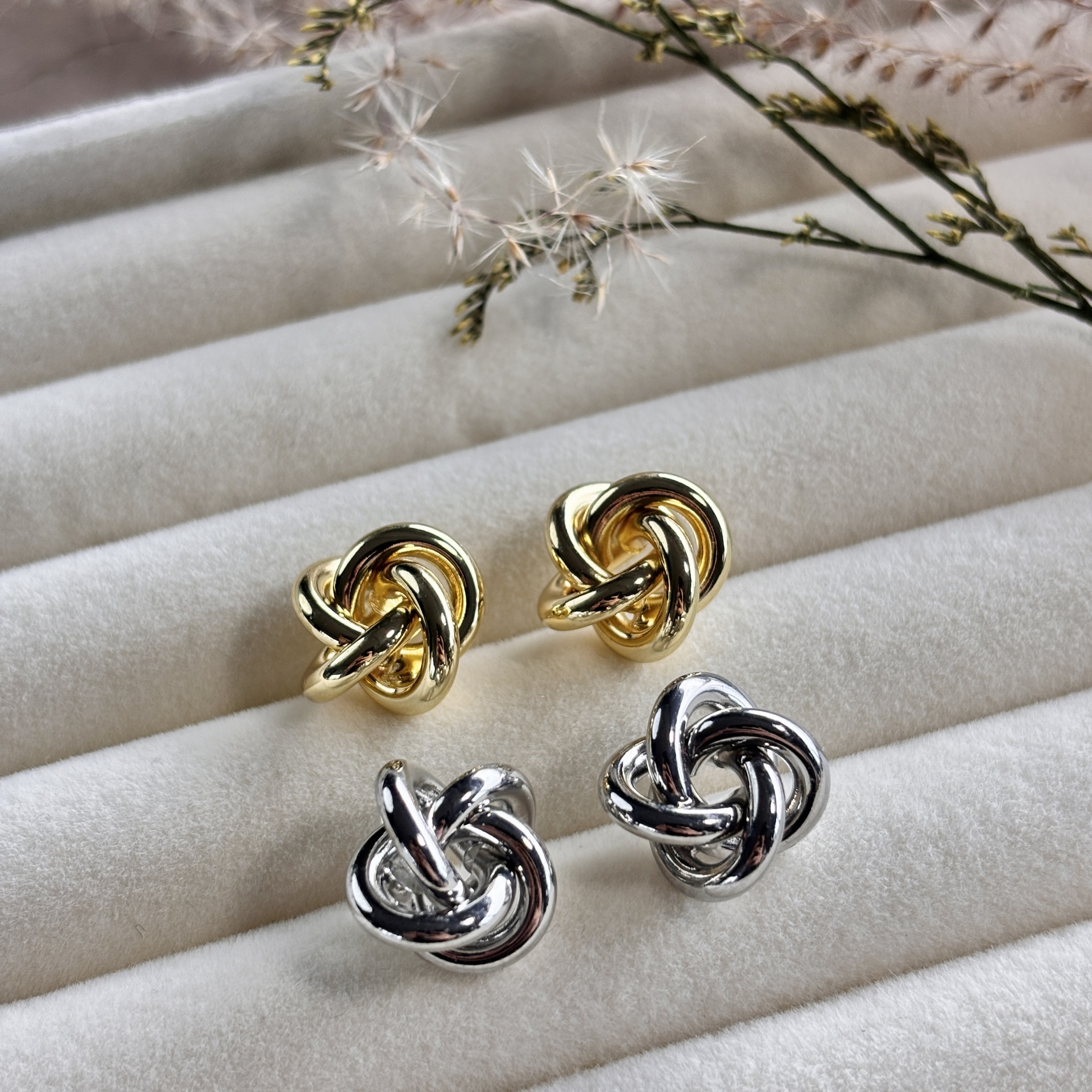 𝐍𝐎𝐖𝐀𝐃𝐀𝐘𝐒 | [925銀針]韓系高級感麻花耳環（金/銀） 韓系 耳環 耳針 nowadays