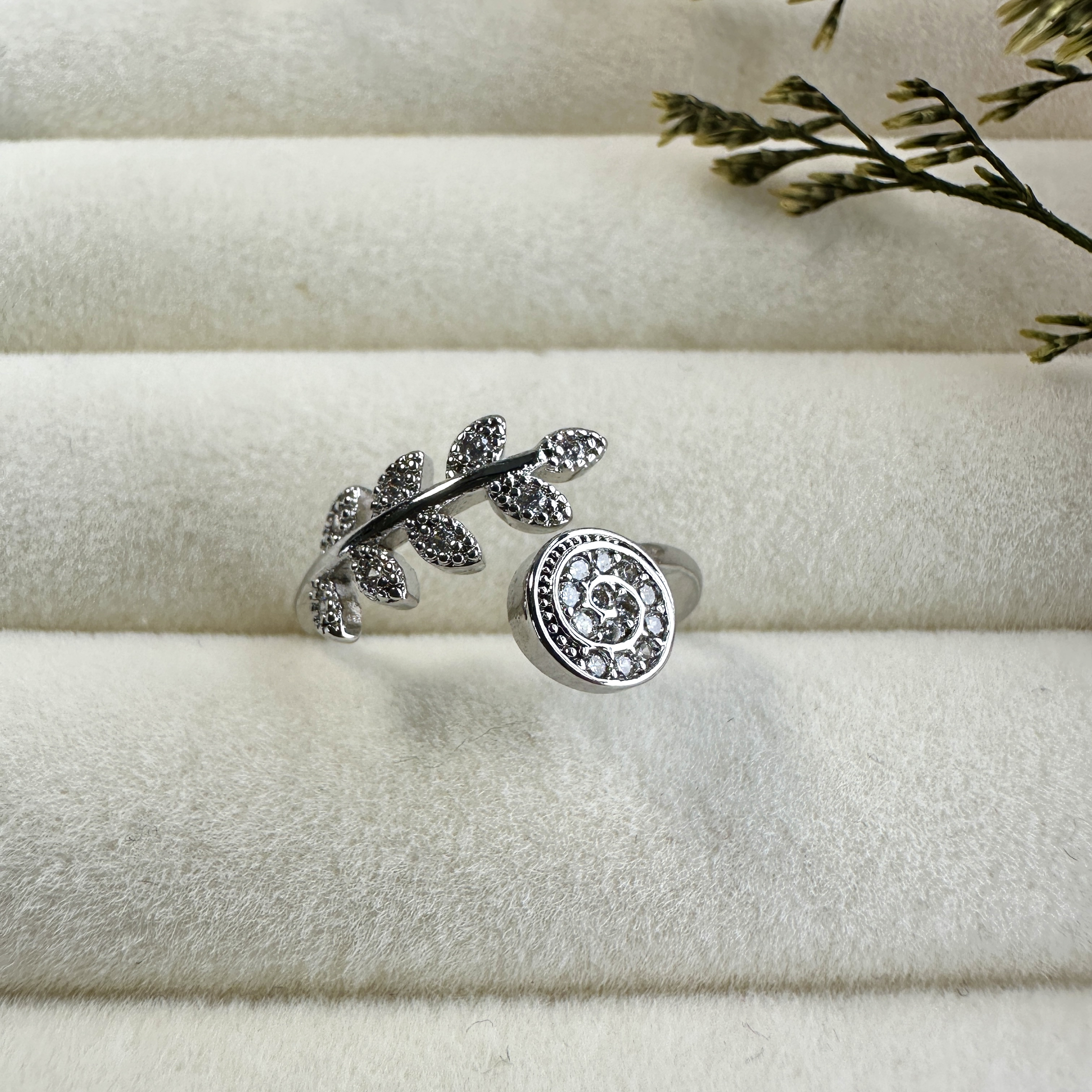 𝐍𝐎𝐖𝐀𝐃𝐀𝐘𝐒｜[希臘直送]月桂葉與希望之眼戒指-銀 月桂葉 戒指 不鏽鋼 女生戒指 希臘直送熱銷