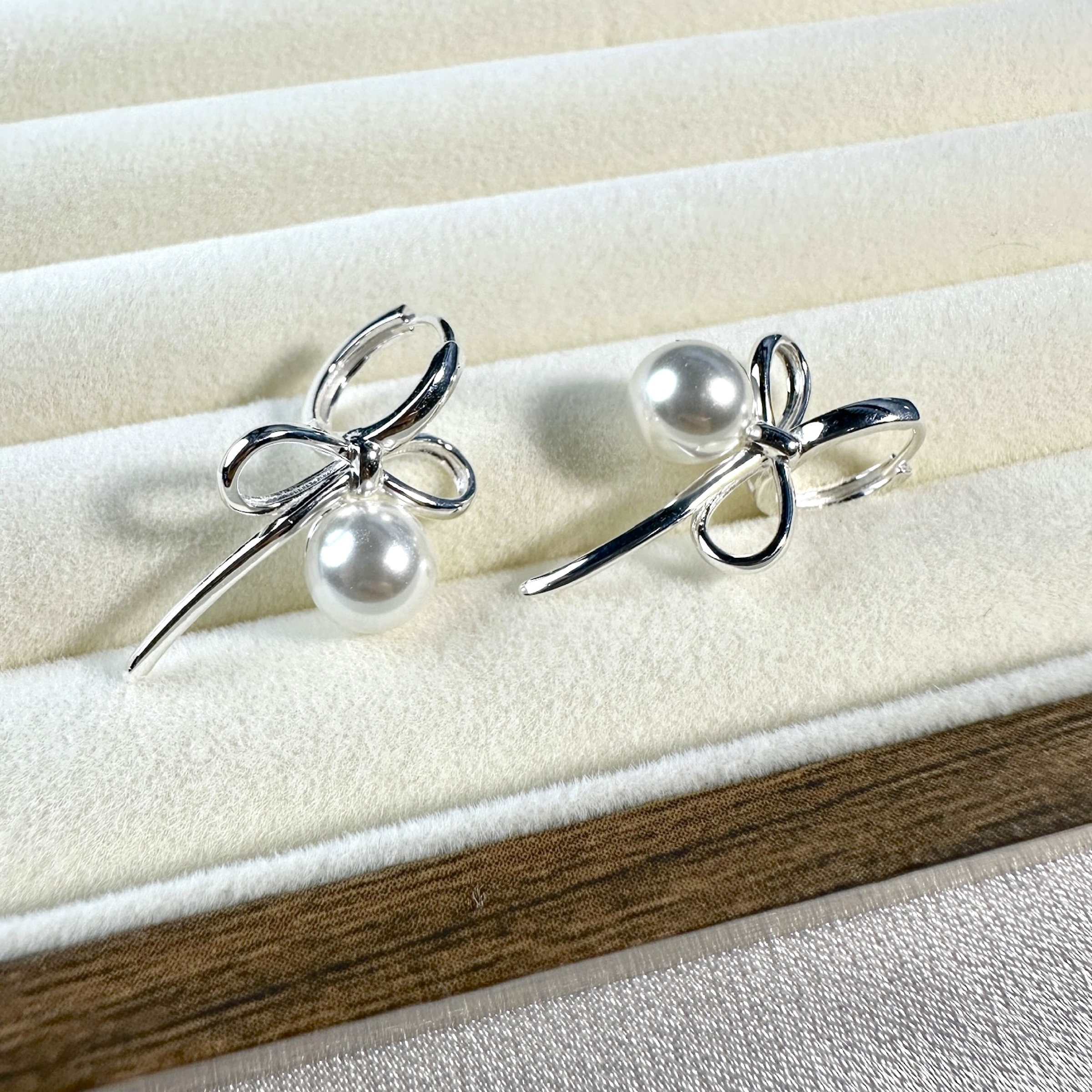 𝐍𝐎𝐖𝐀𝐃𝐀𝐘𝐒｜[925純銀]法式珍珠/銀白瑪瑙蝴蝶結耳扣 925純銀 純銀 nowadays