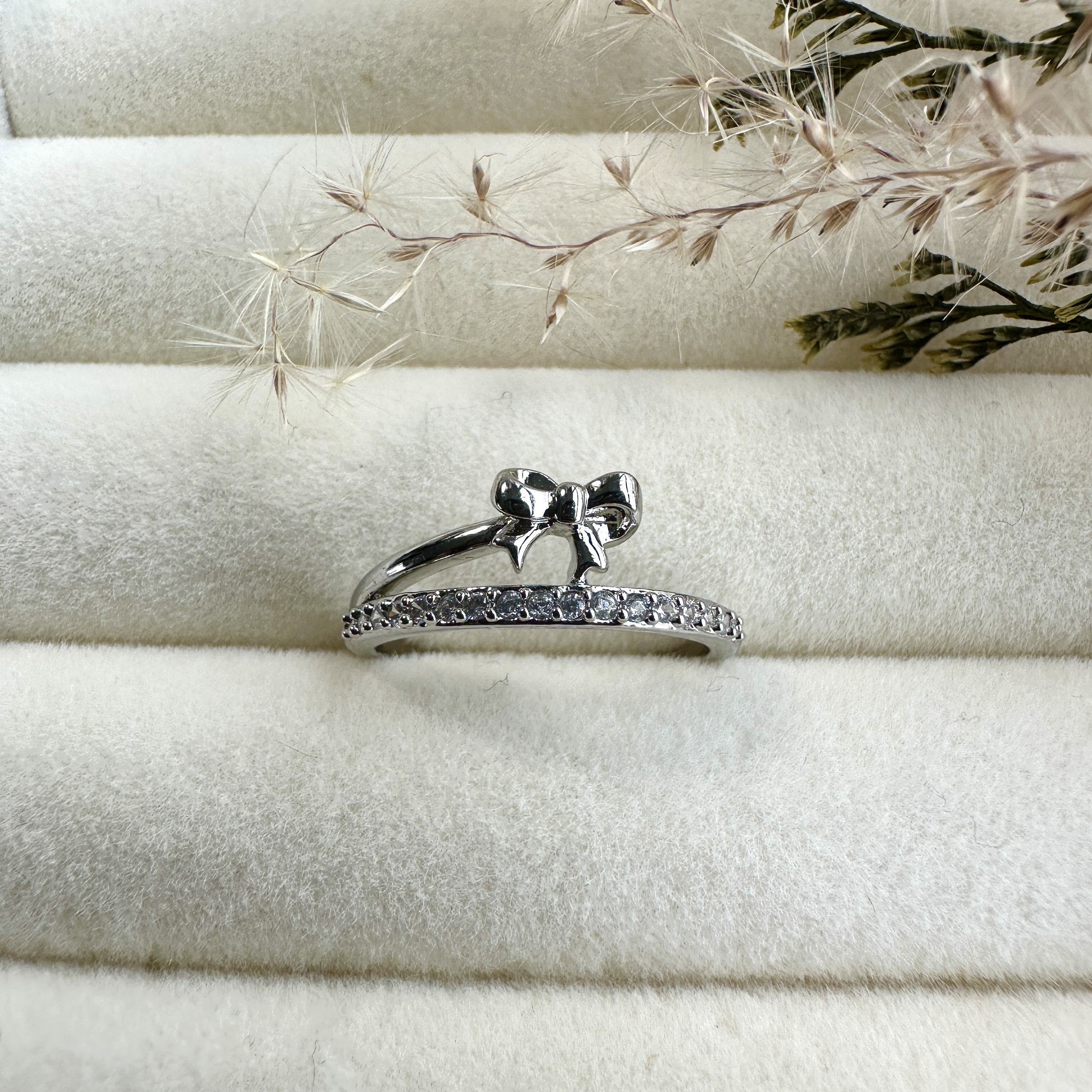 𝐍𝐎𝐖𝐀𝐃𝐀𝐘𝐒 | [馬其頓直送]蝴蝶結與鑽雙層緣分戒指 戒指 女生戒指 蝴蝶結 女生飾品 飾品