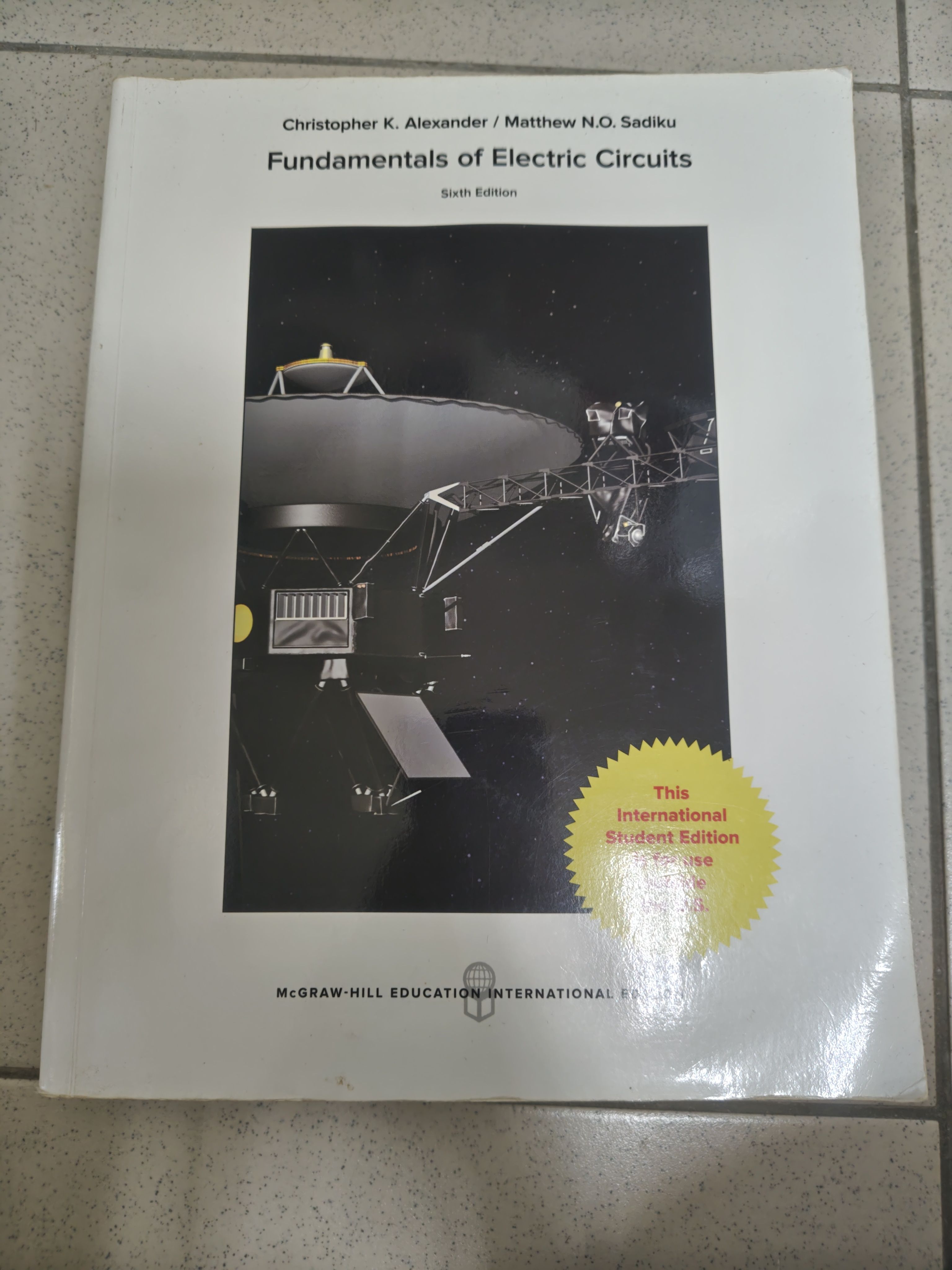 電路學Fundamentals of Electric Circuits  第六版  無筆記 1.7kg