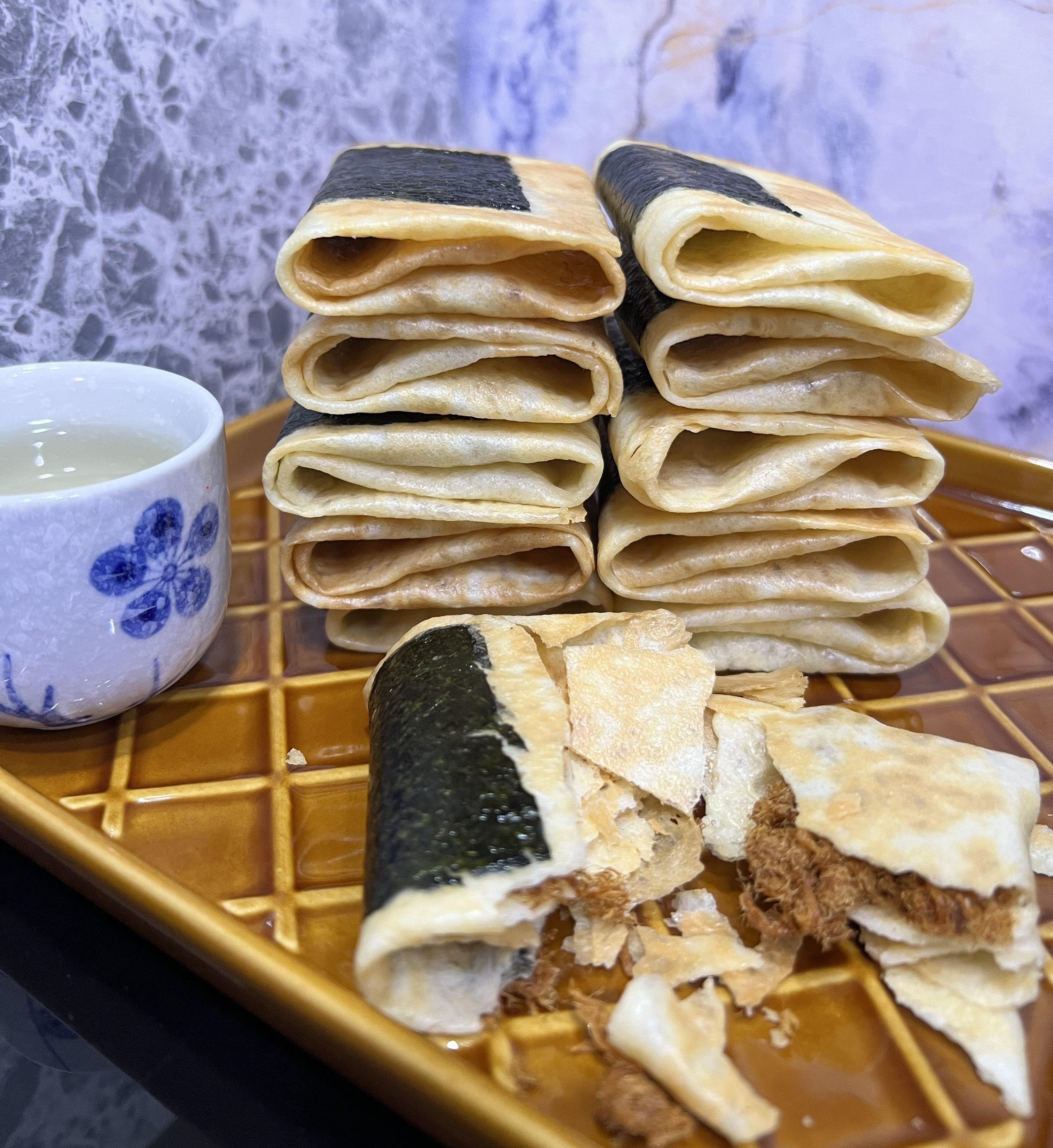 鳳凰卷（海苔肉鬆）（葷食）