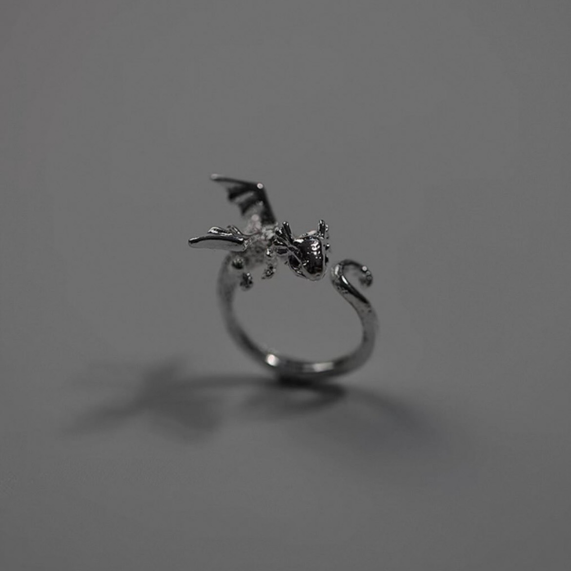 禮盒包裝📦情緒價值拉滿！又可愛又酷的小龍戒指（銀/黑2色）🐉