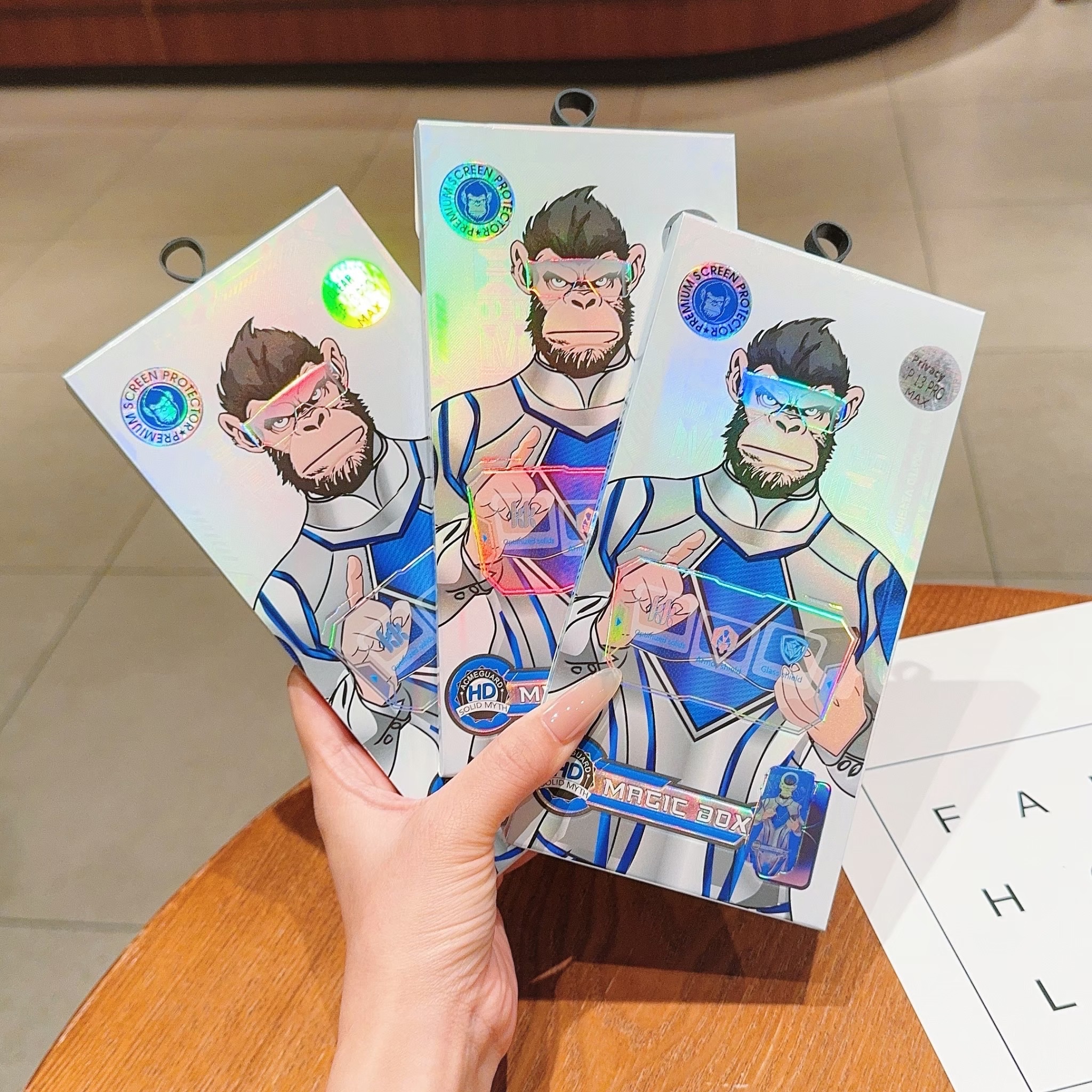 『自動對孔，手殘黨救星』9H鋼化0失誤玻璃貼