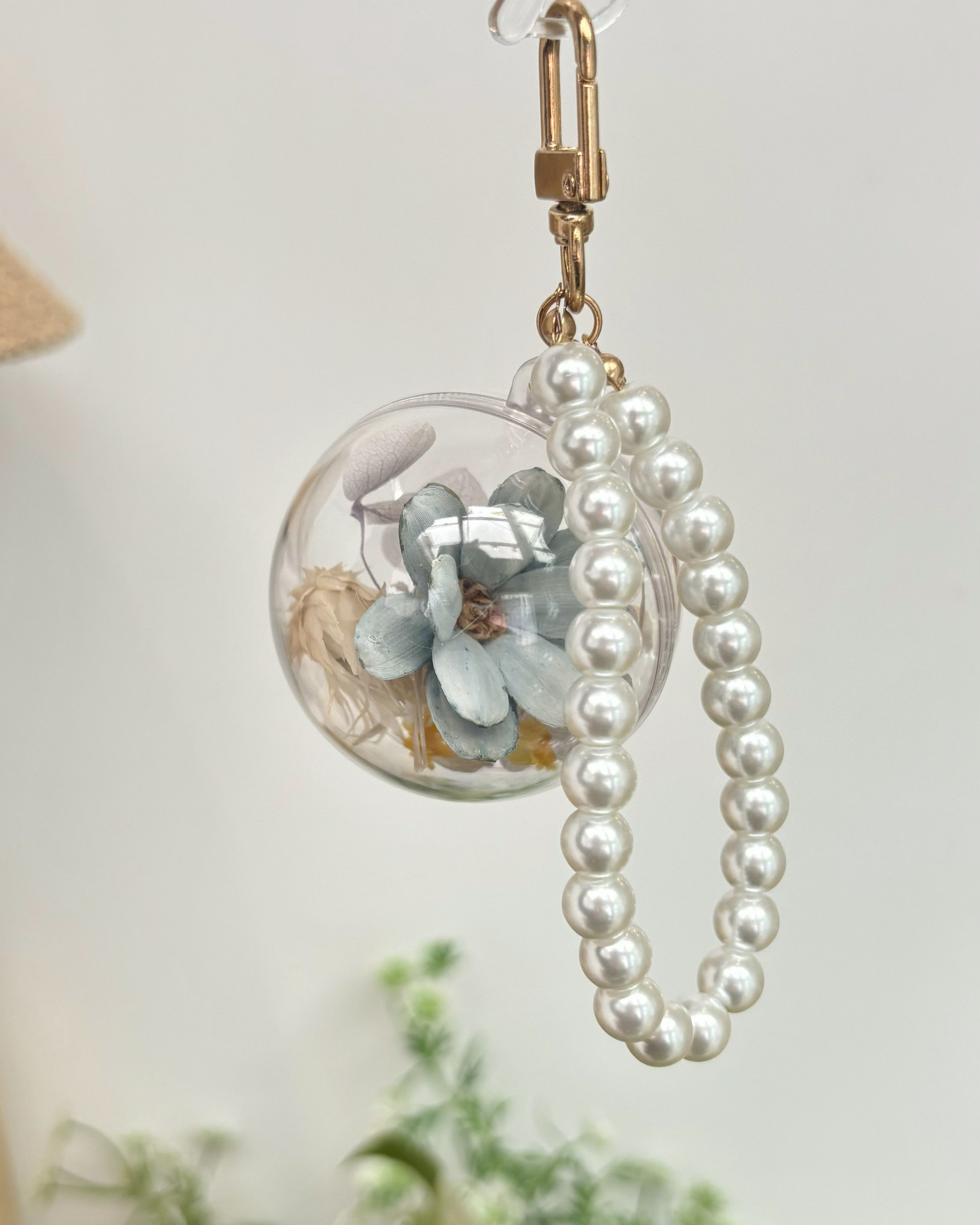 〈 疲倦時看花〉花藝波波匙扣（小）