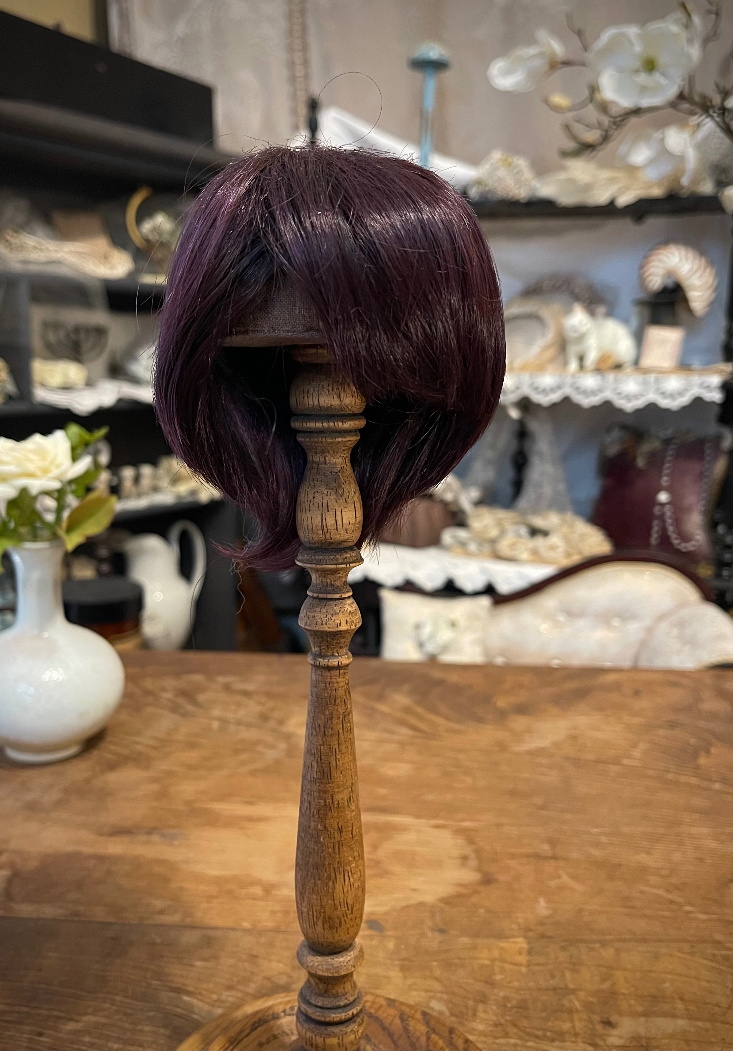 忘記品牌，酒紅偏黑色