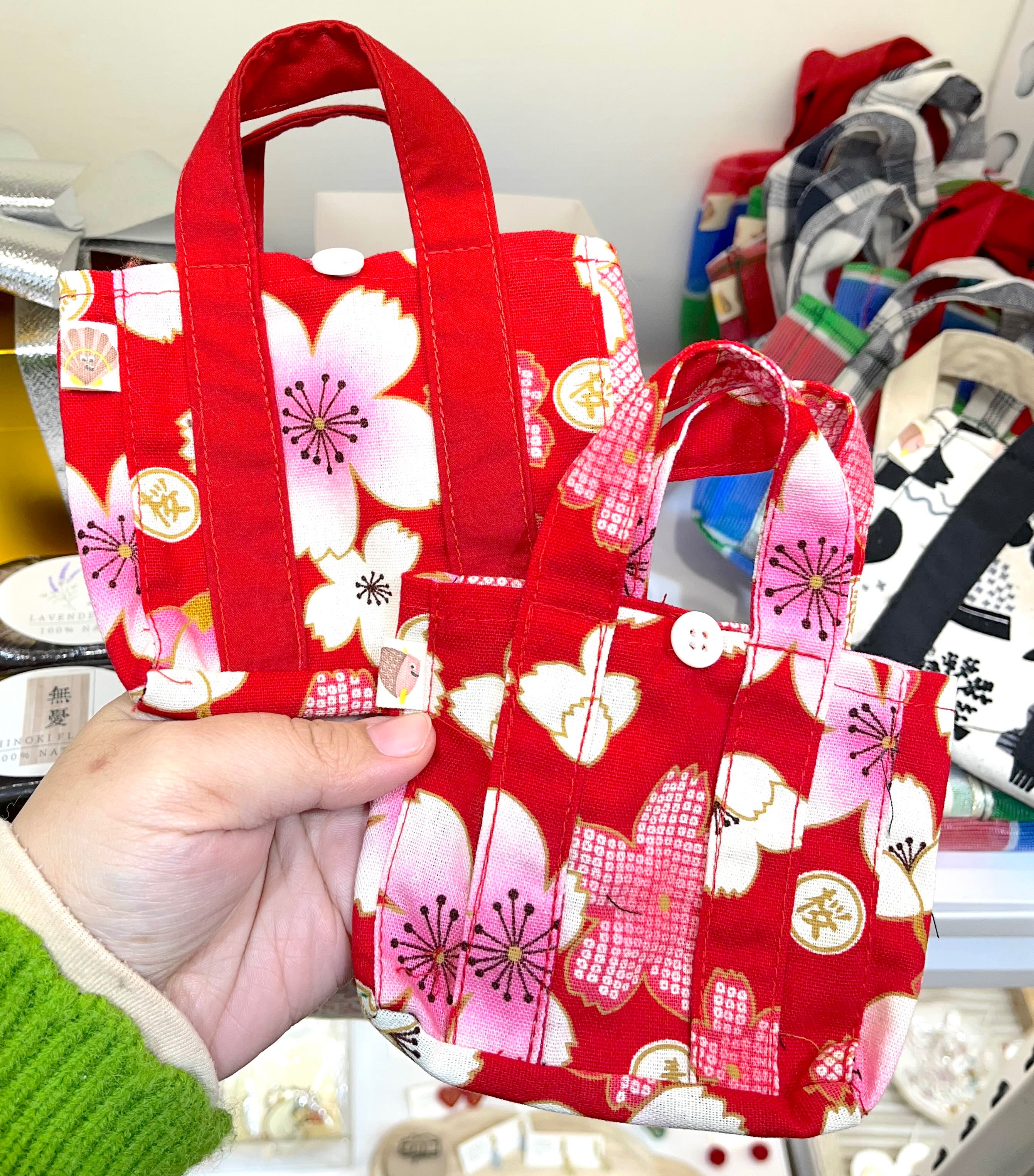 台東媽媽手工車縫紅色花布包