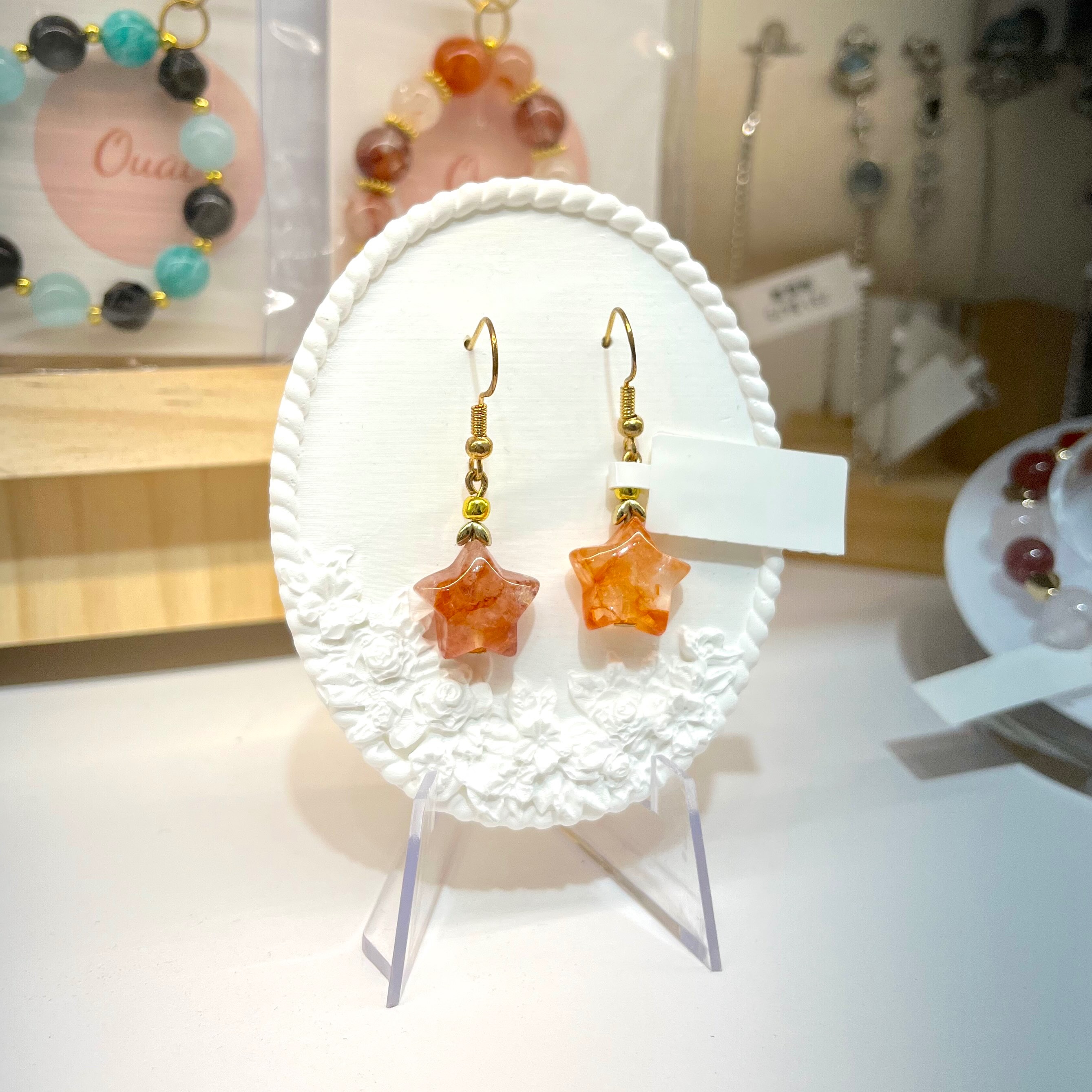 Ouat水晶飾品-招財、招貴人、穩定情緒增強自信。星星膠花 水晶耳勾耳環