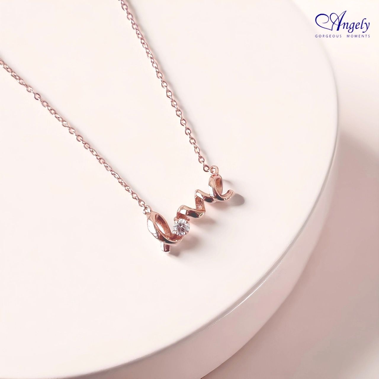 【Angely】鍍18K玫瑰金 LOVE造型項鍊(享盒裝服務)|把“LOVE”送給妳 生日禮物 情人禮物 女生禮物