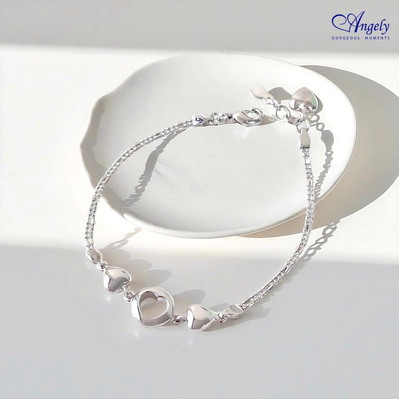 【Angely】設計感愛心造型手鍊(享盒裝服務)|浪漫 簡約 獨特 生日禮物 情人禮物 女生禮物 女友禮物