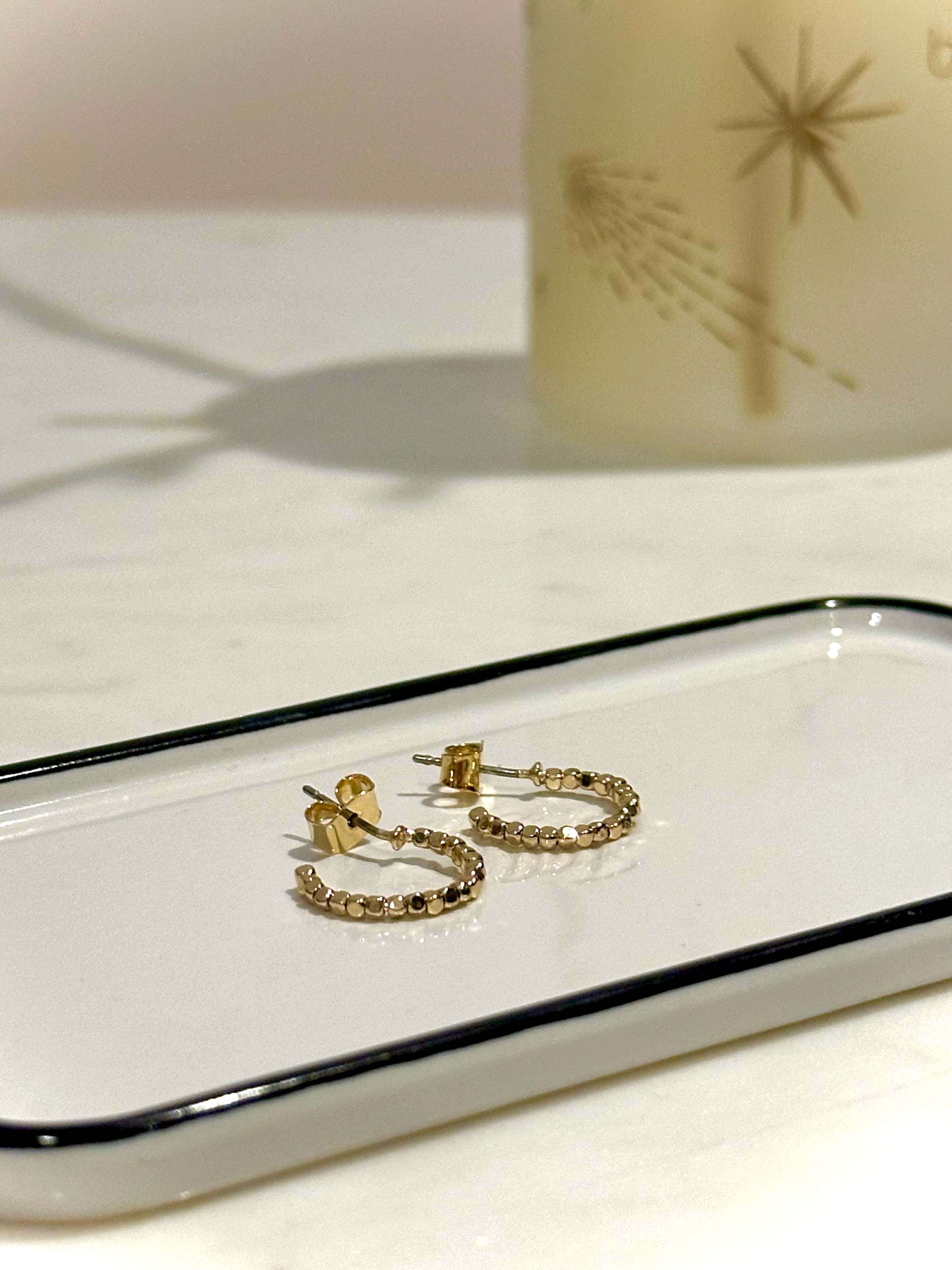 兜圈 耳針式耳環一對