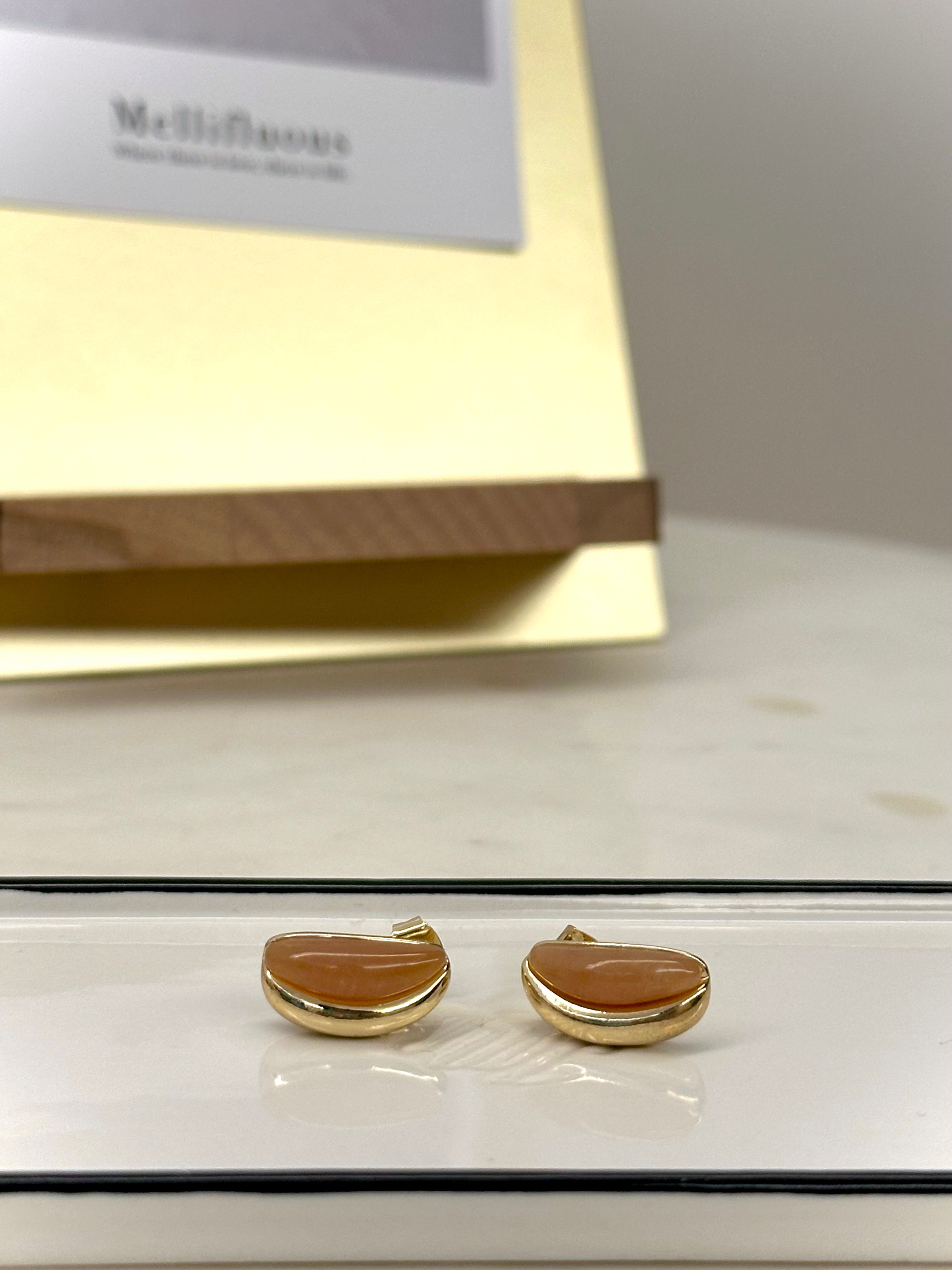 上弦月 橙色 耳針式耳環一對