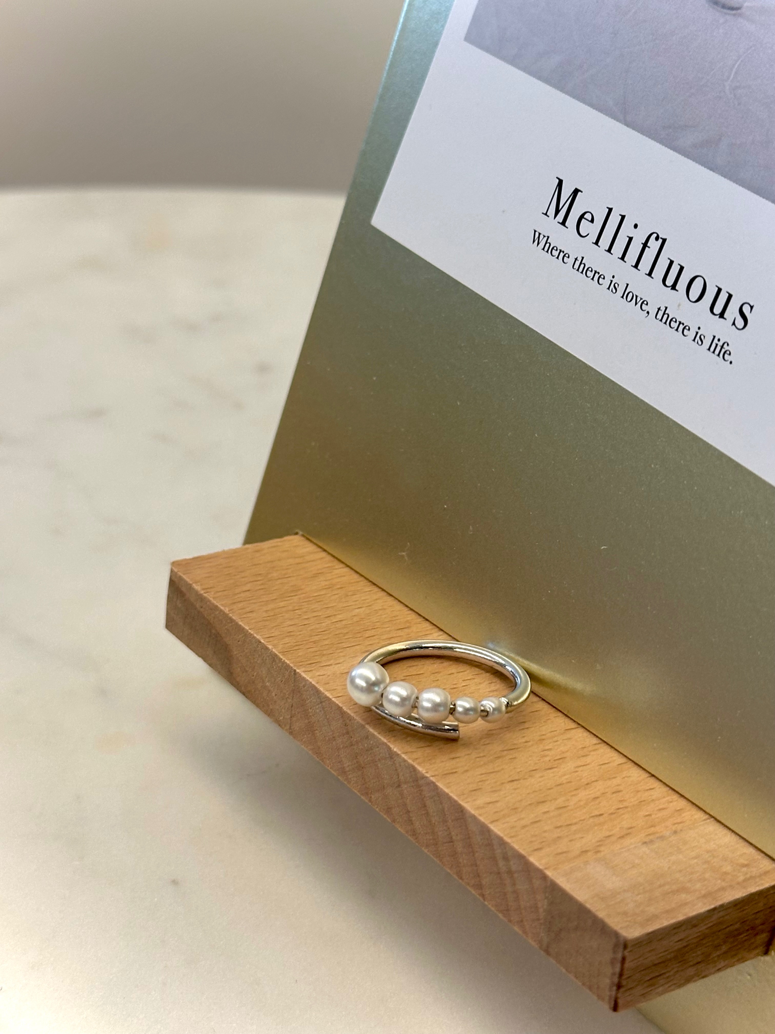 華麗珍珠 銀色 戒指一枚