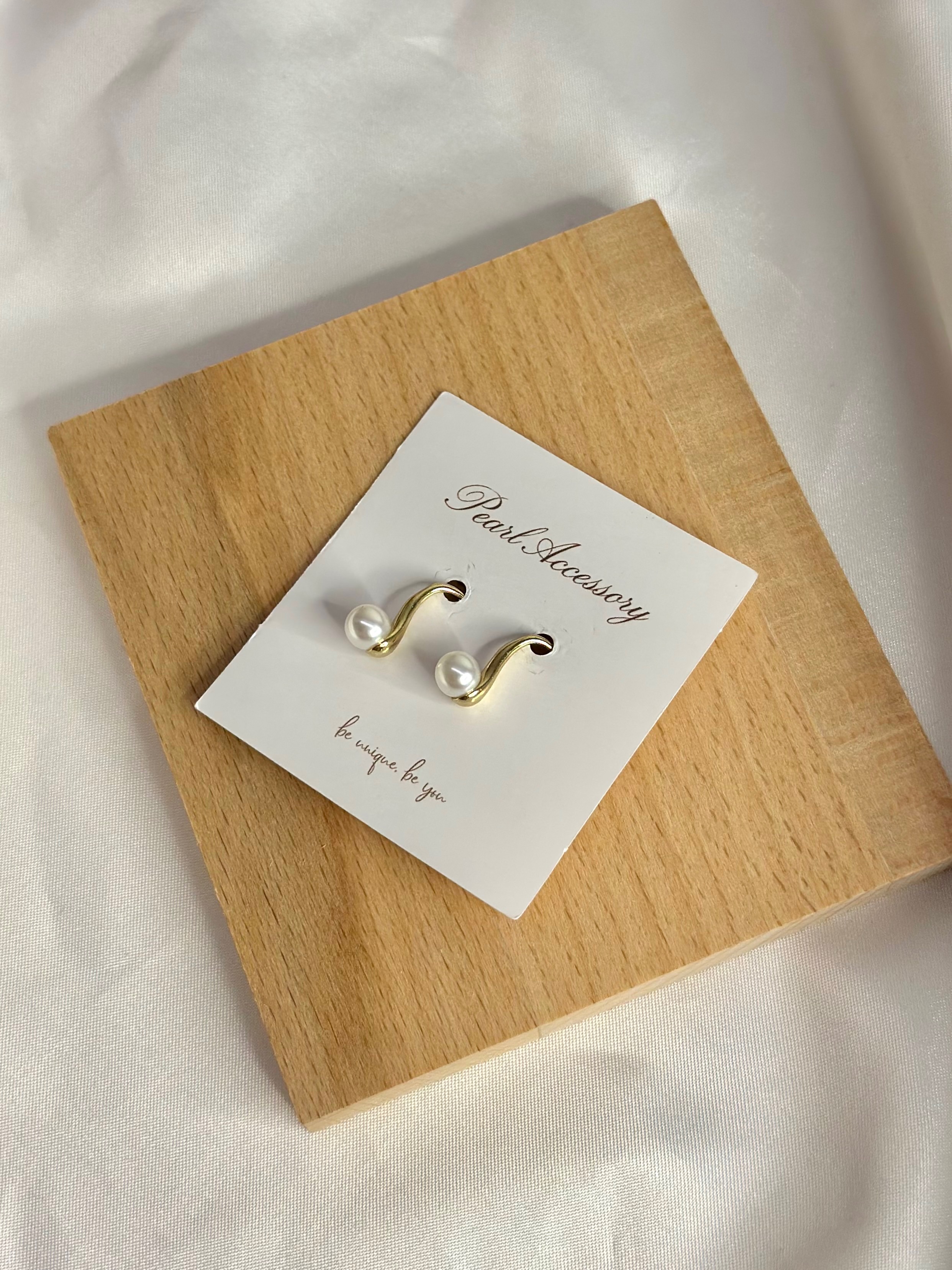 晨露 耳針式耳環一對