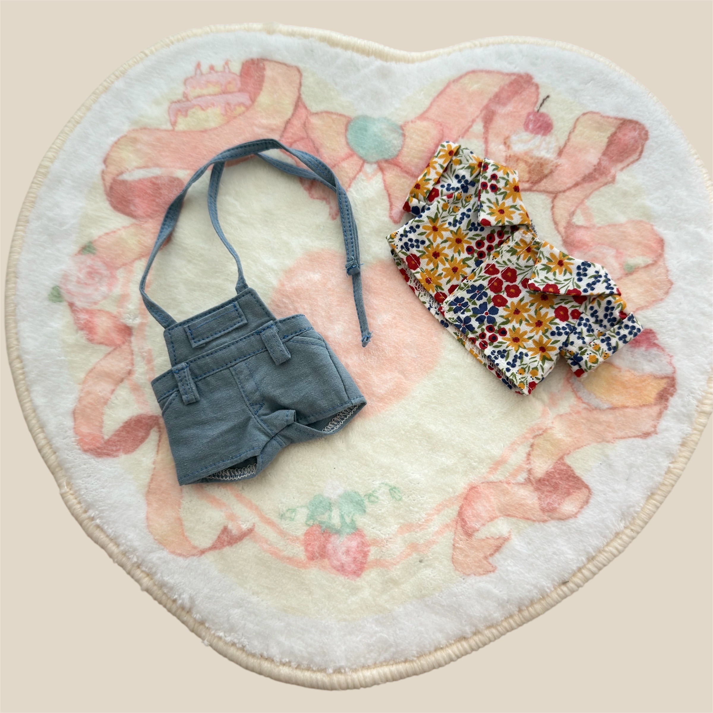 15cm 娃衣 mush q 花上衣+藍色吊帶褲