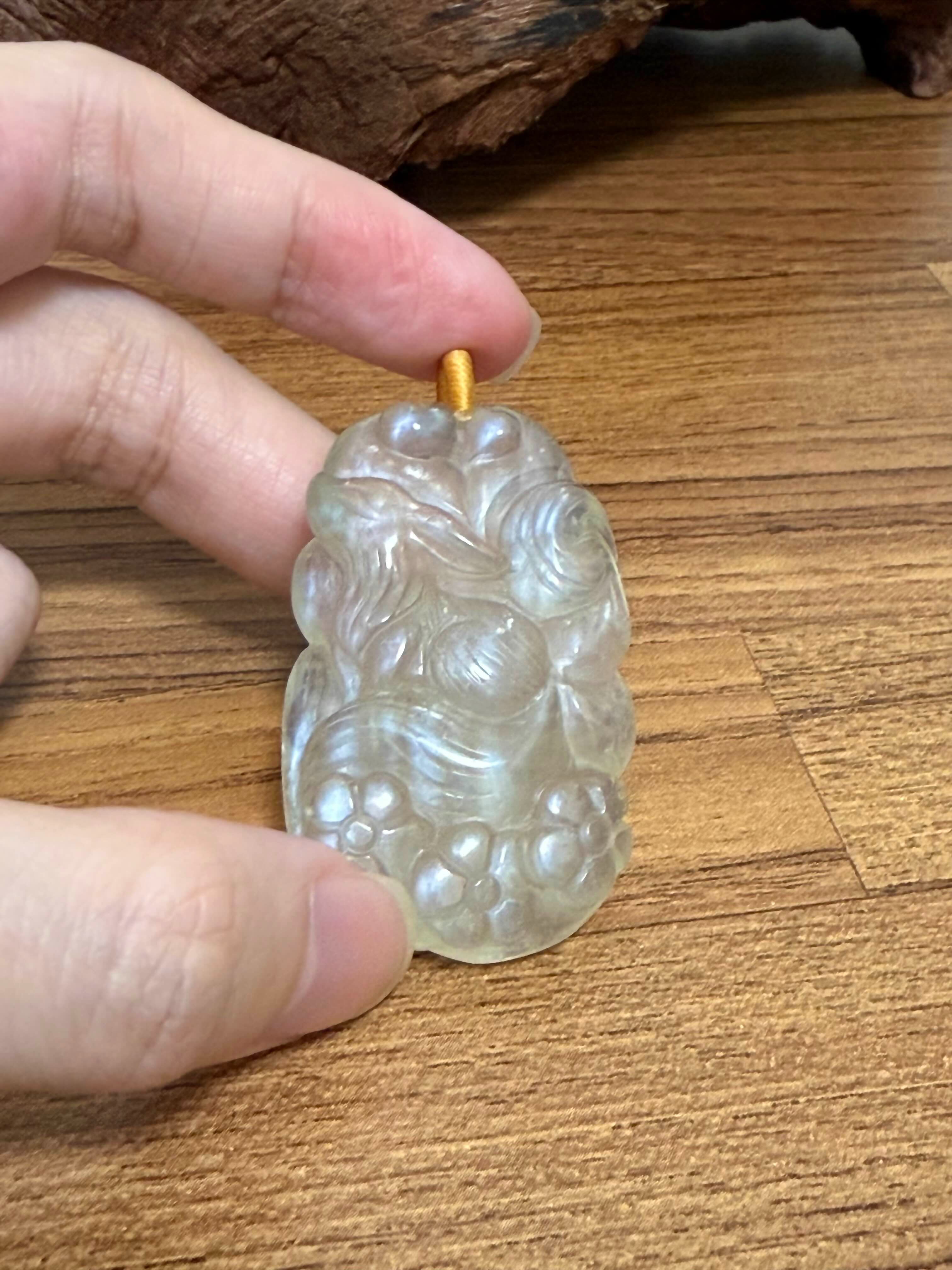 馬島月光九尾狐吊墜