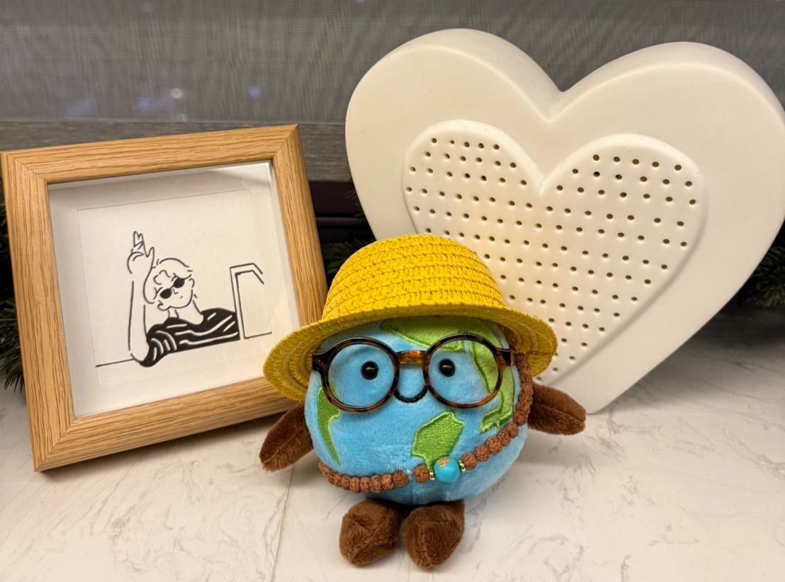 LYN劉宇寧地球超新鮮小地球掛飾+金剛菩提藍松石寧刻字手串（特別限定款）