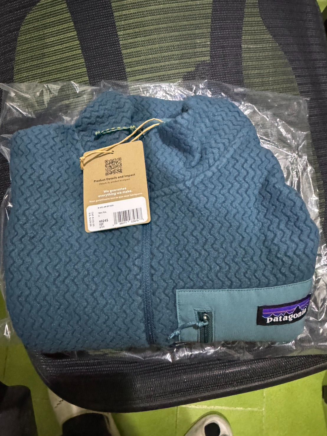 Patagonia  R1 Air Zip-Neck Top