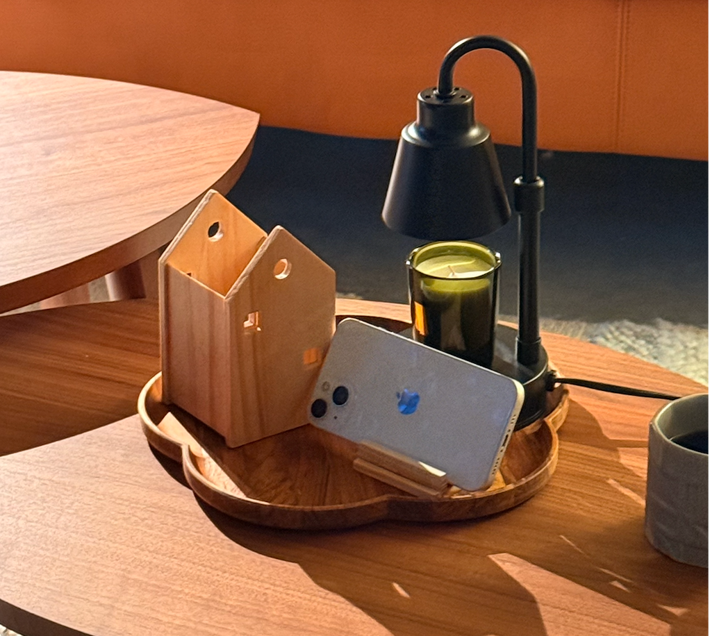 簷角聽風房屋造型筆筒