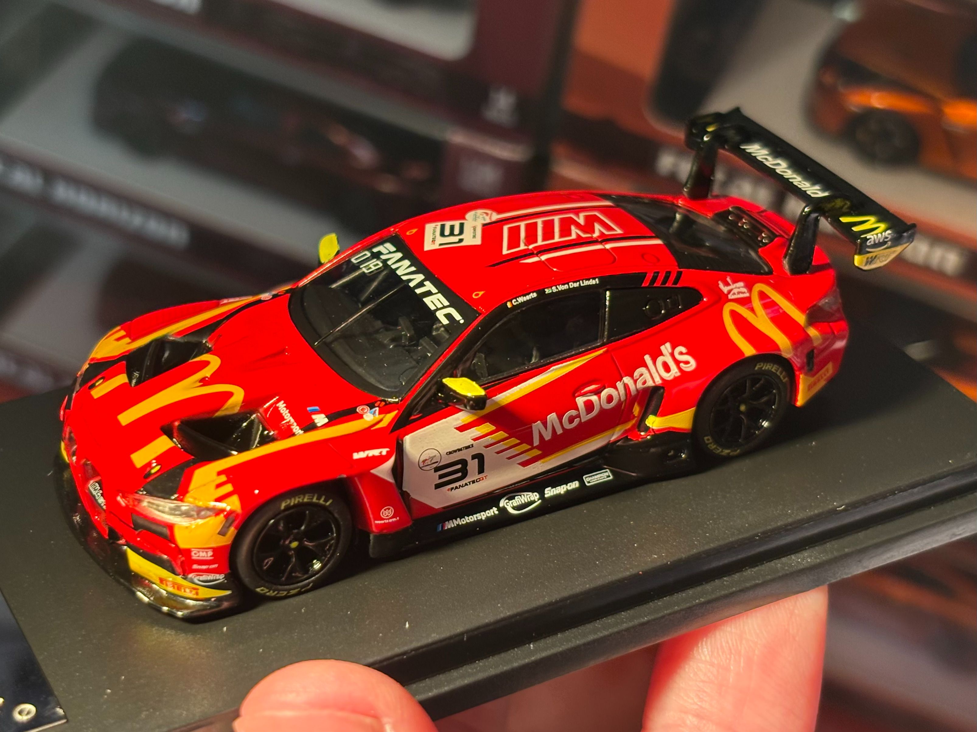 XXX Model BMW M4 GT3 麥當勞叔叔專用座騎