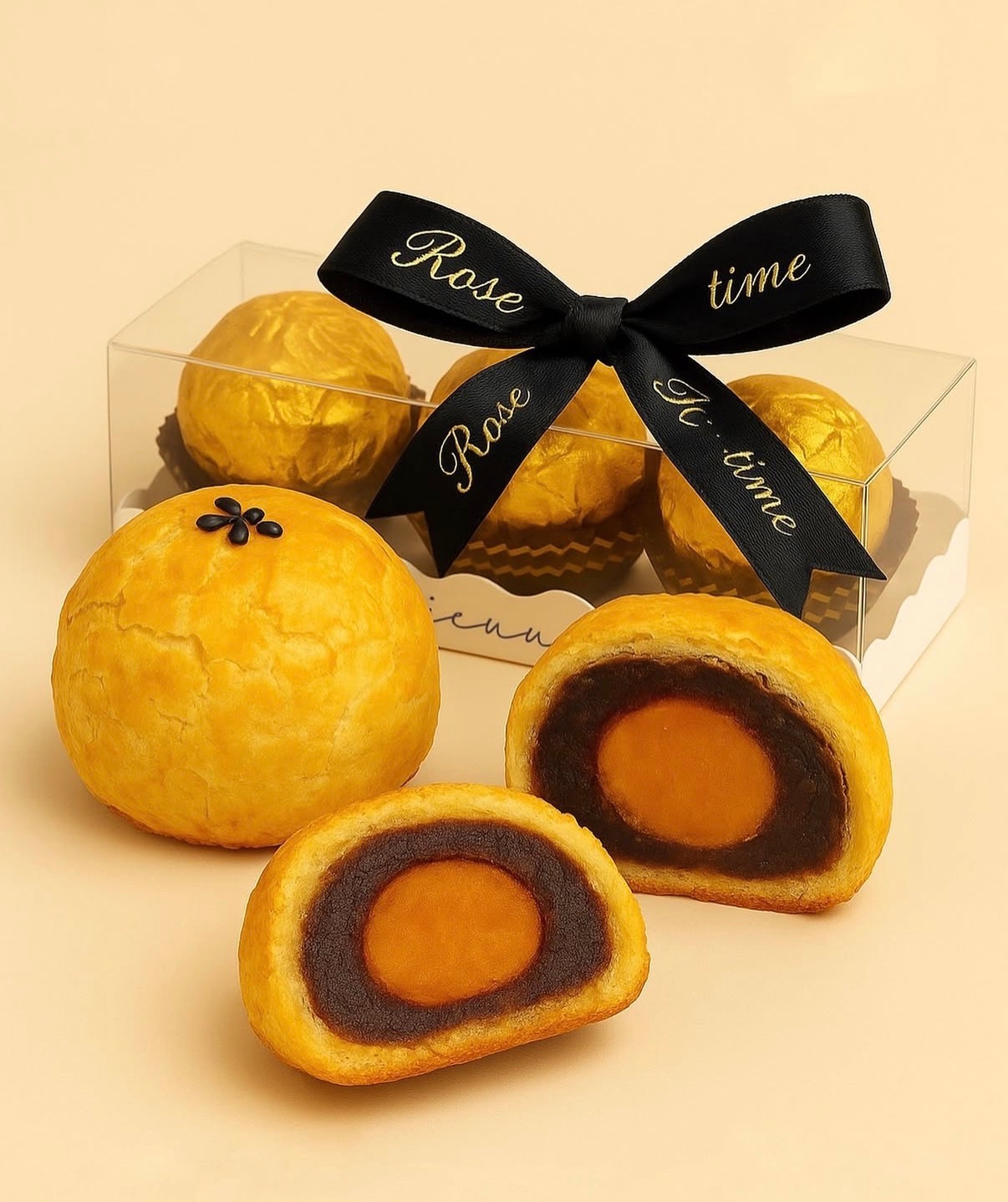 金沙菠蘿蛋黃酥Golden Pineapple Yolk Pastry