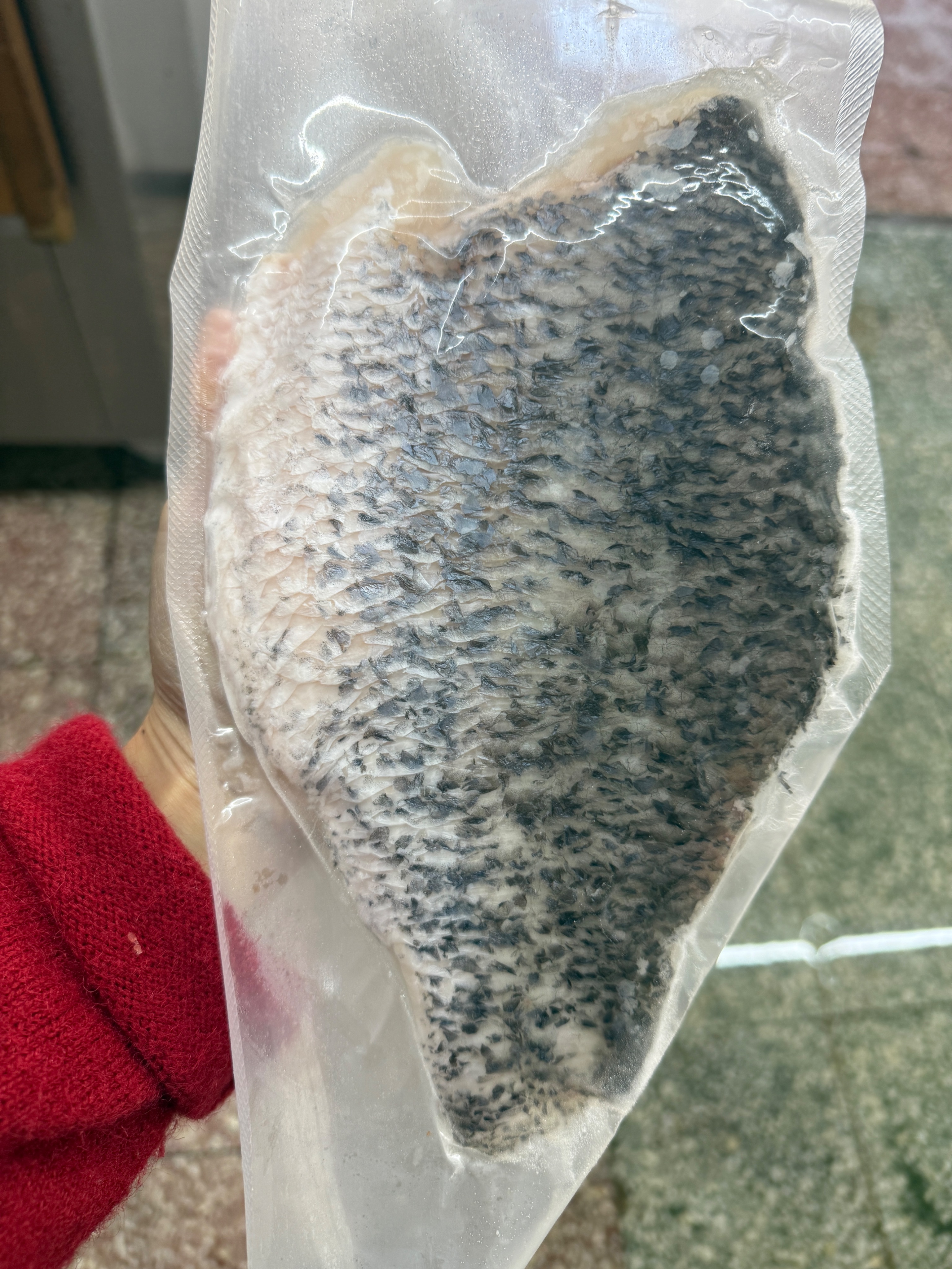冷凍鱸魚片（300/400克）