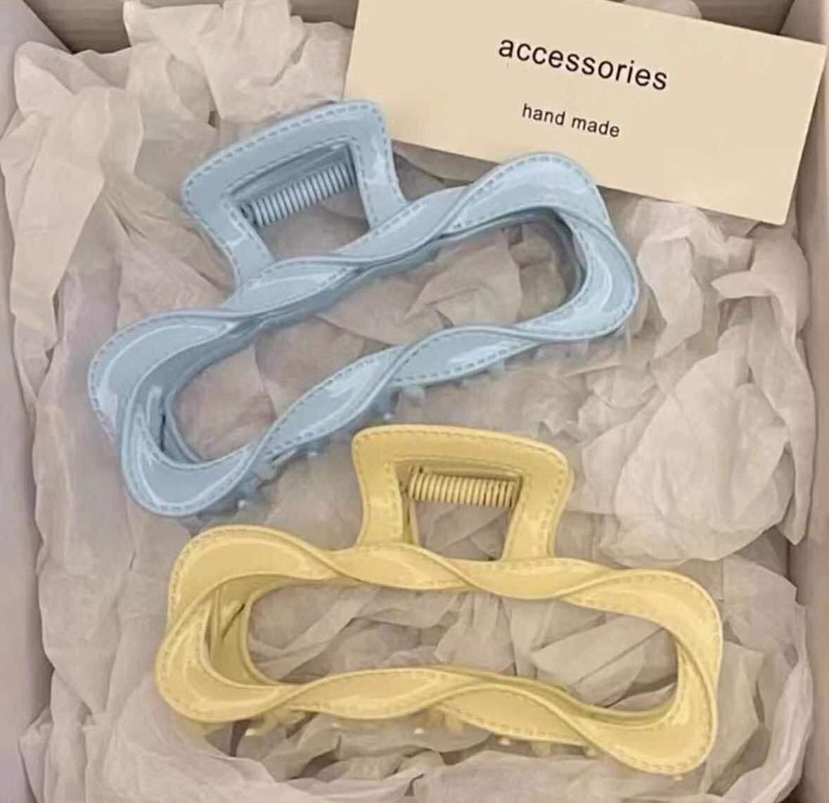 𝐰𝐤 現+ ✨ 東大門同款 方型不規則多巴胺色調鯊魚夾