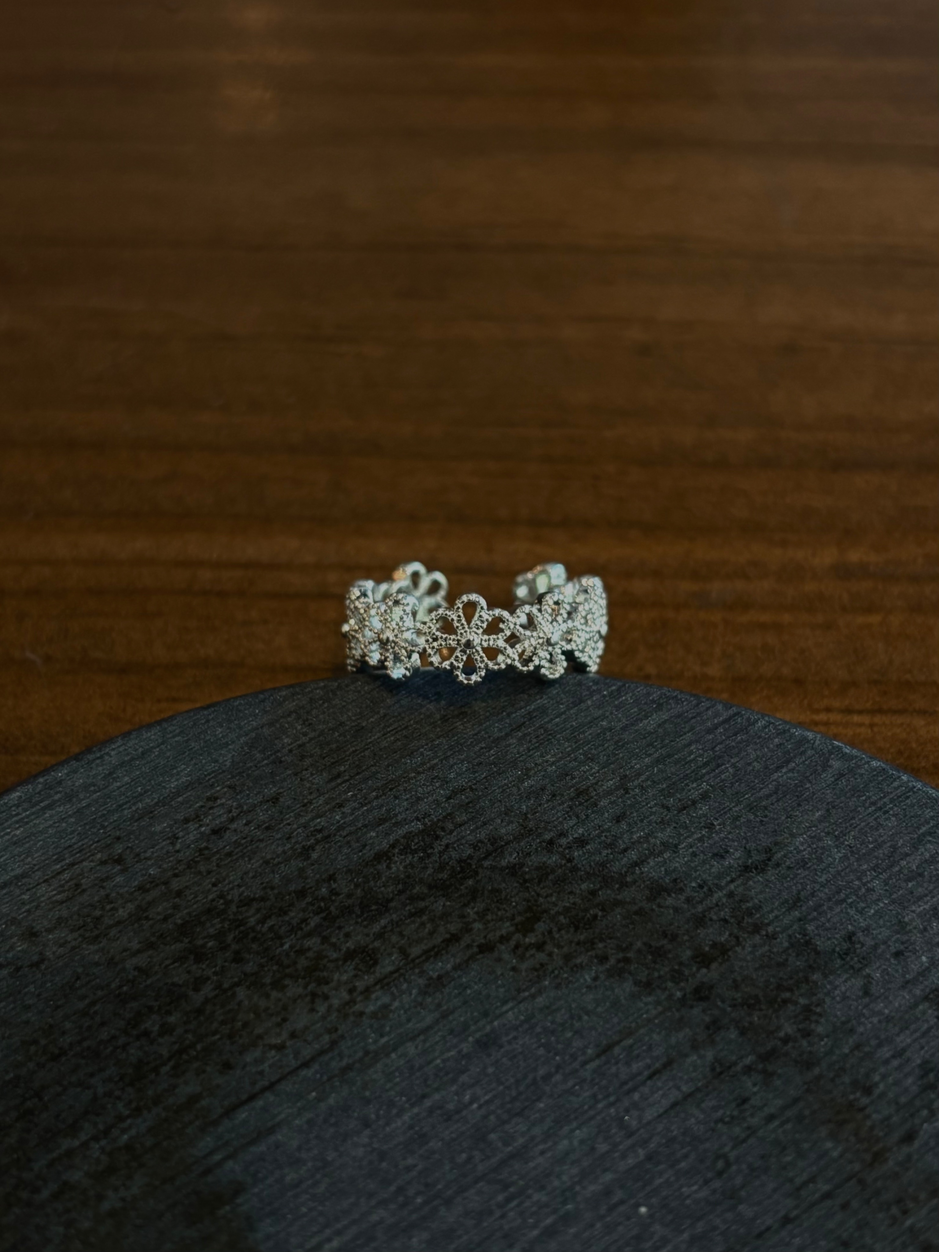 可調式蕾絲花朵戒指