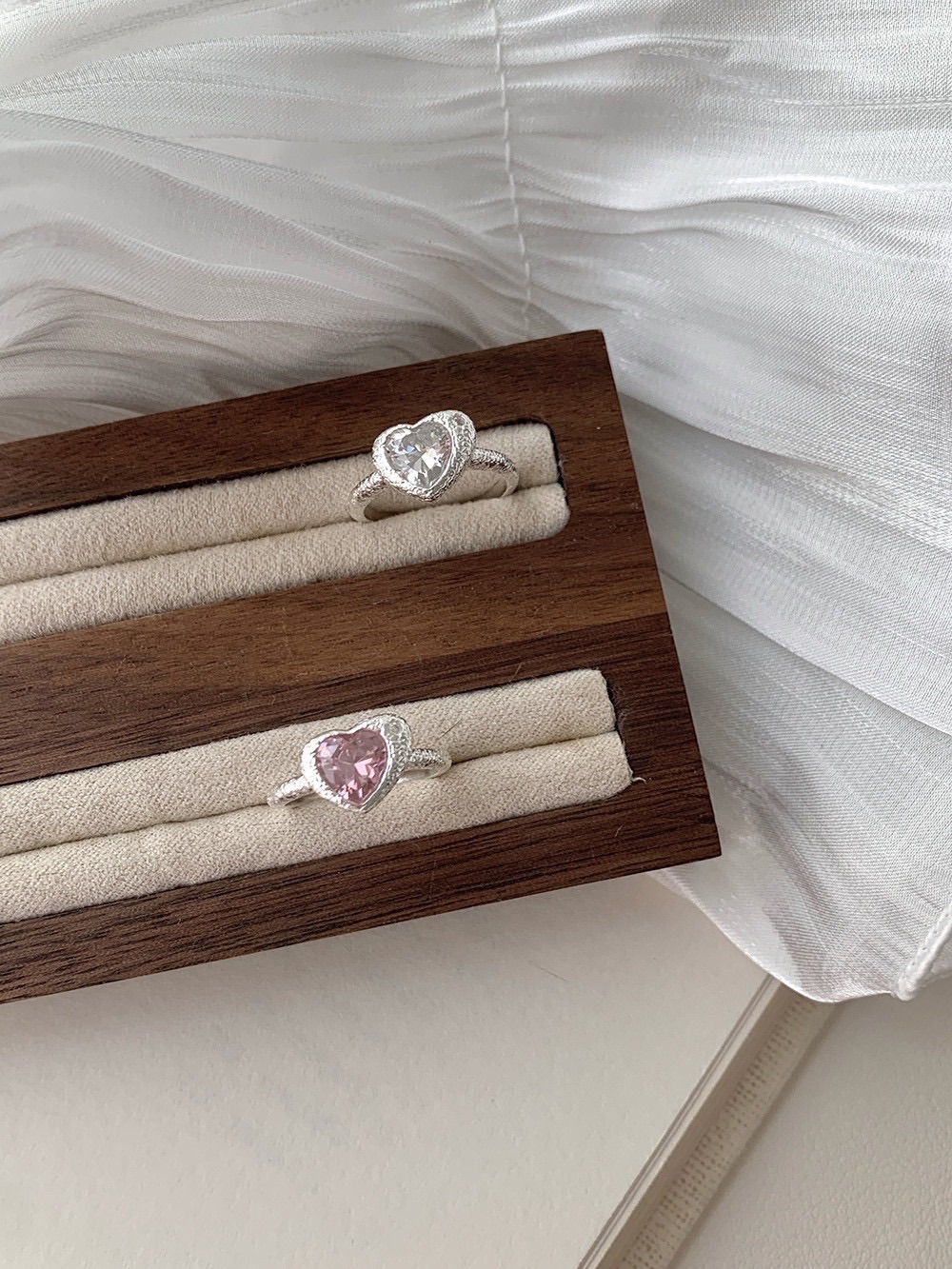 鴿子蛋愛心磨砂精緻氣質戒指