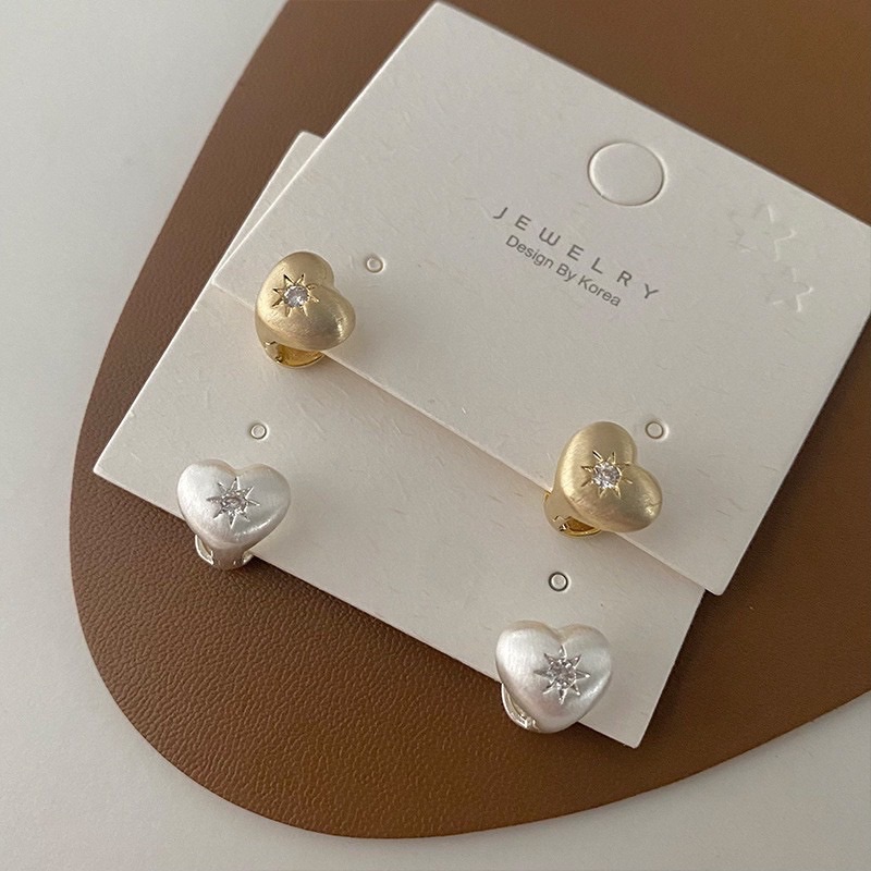 磨砂拉絲愛心鑲鑽星芒耳環