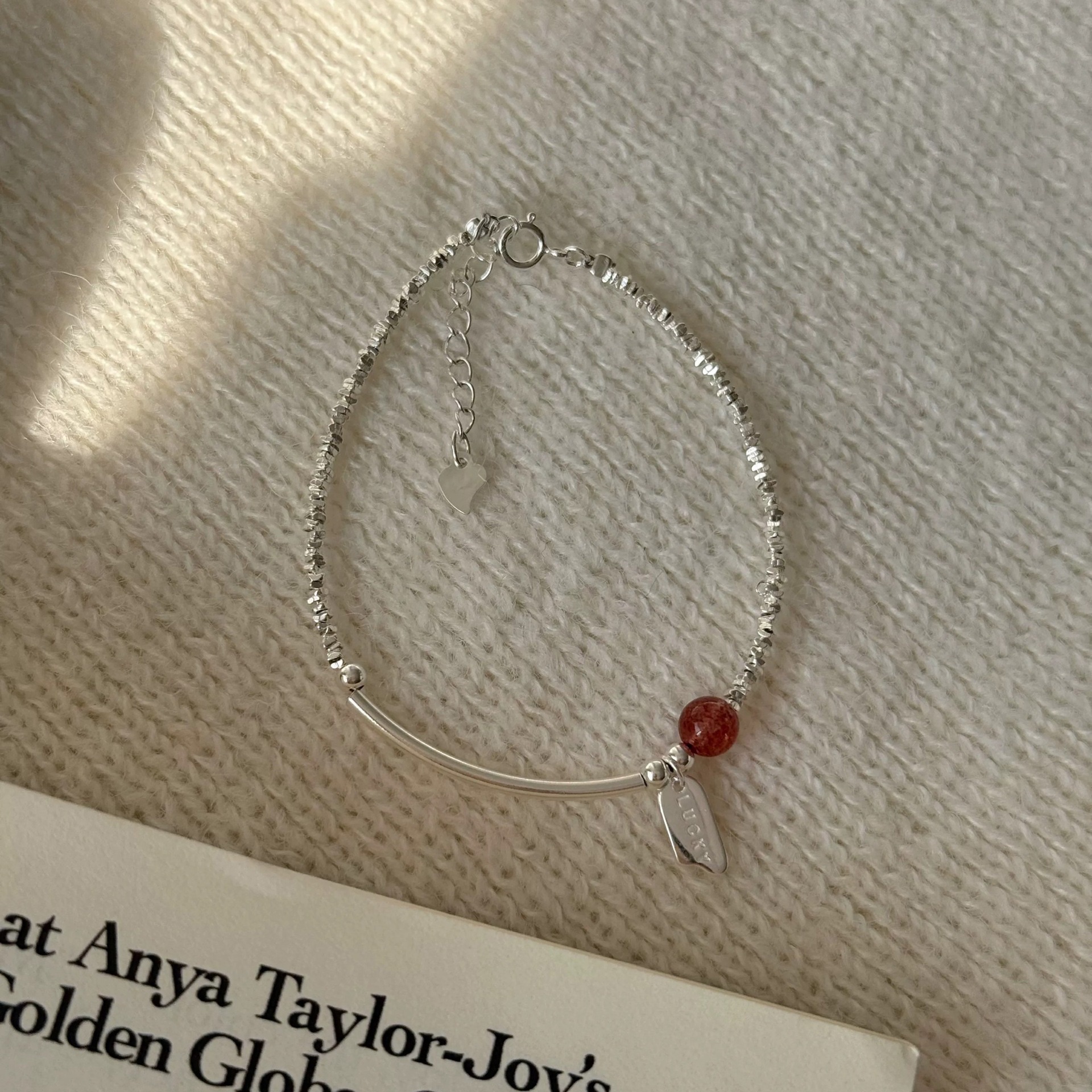 彎管草莓晶碎銀手鍊