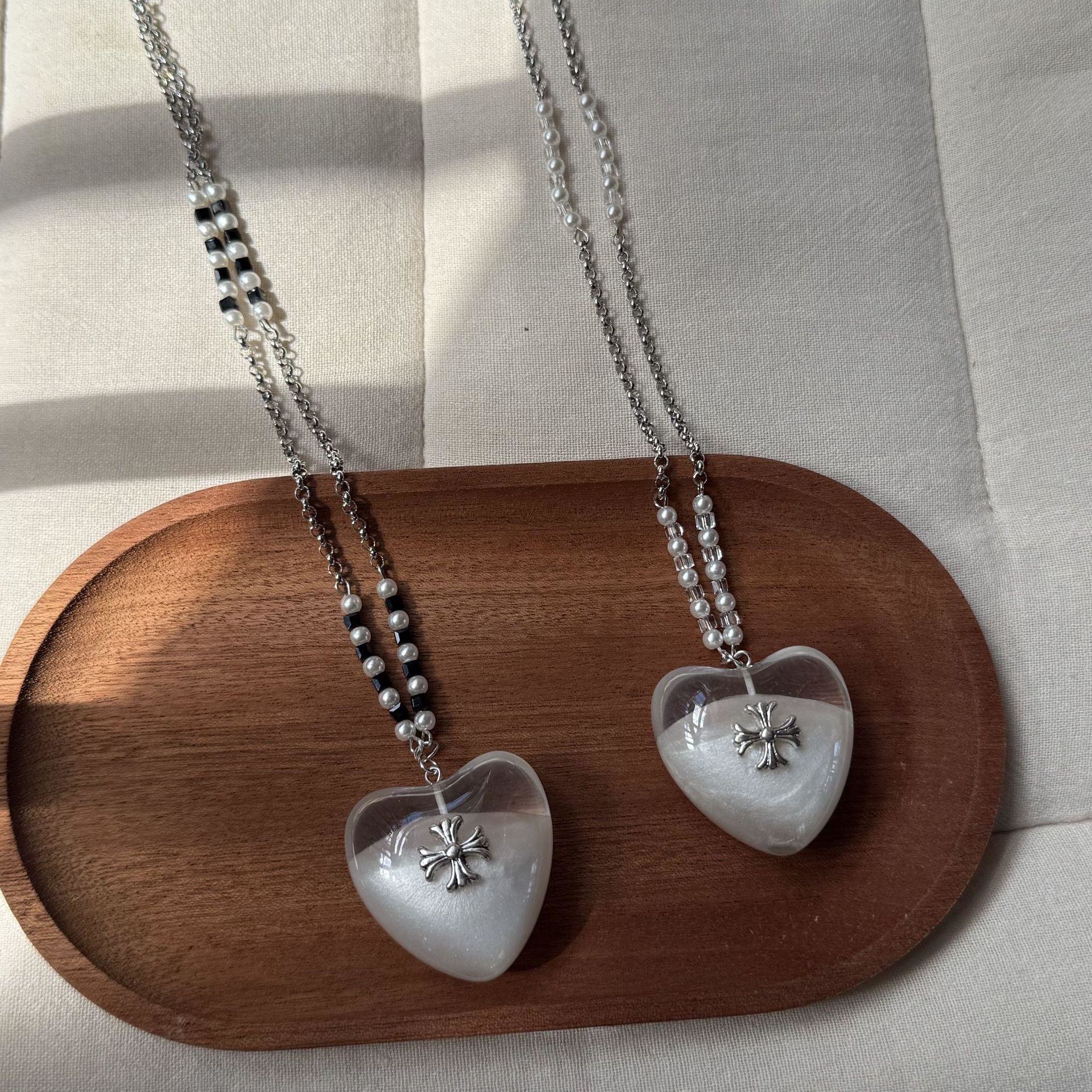 透明愛心十字架項鍊