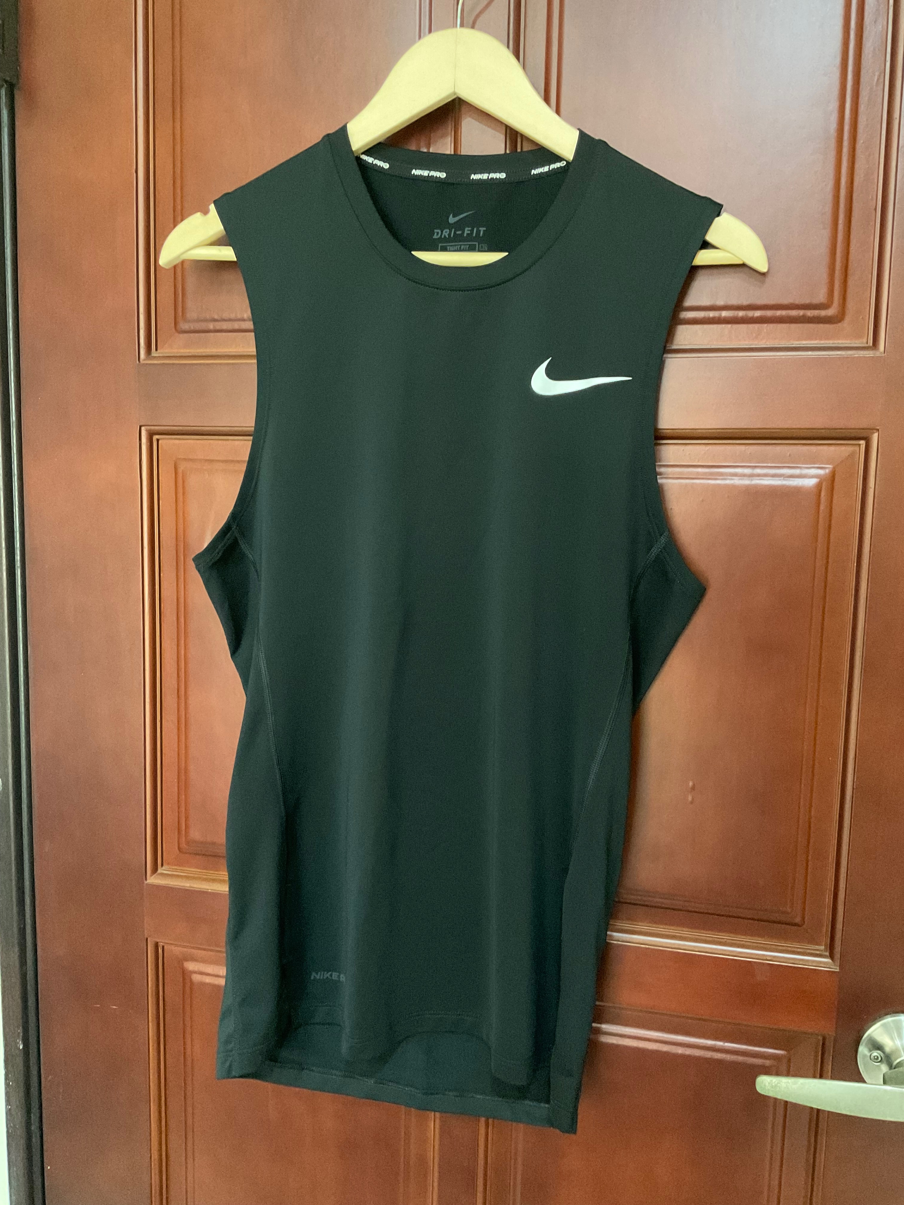 Nike 緊身背心