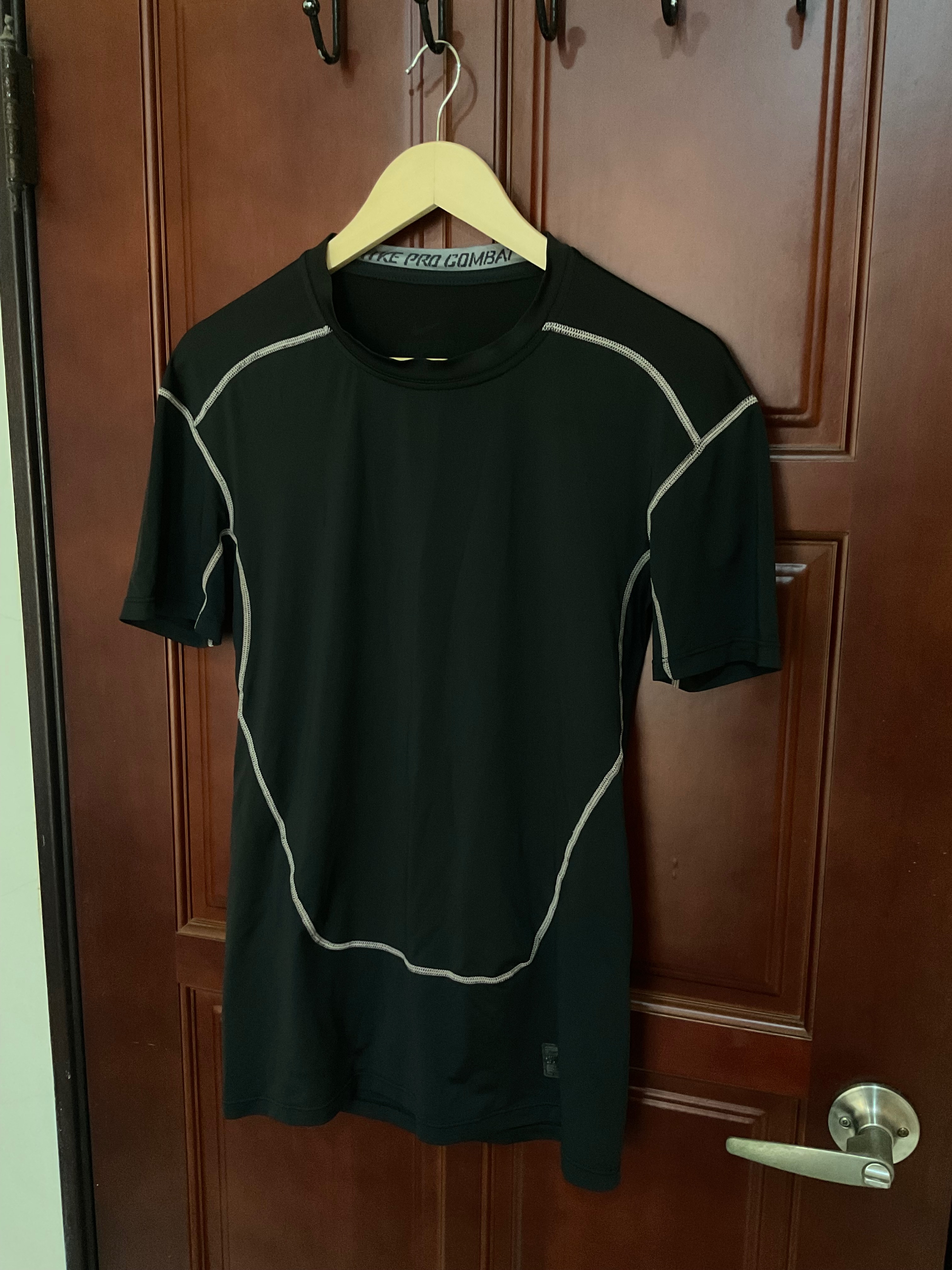 Nike Pro Combat 束衣