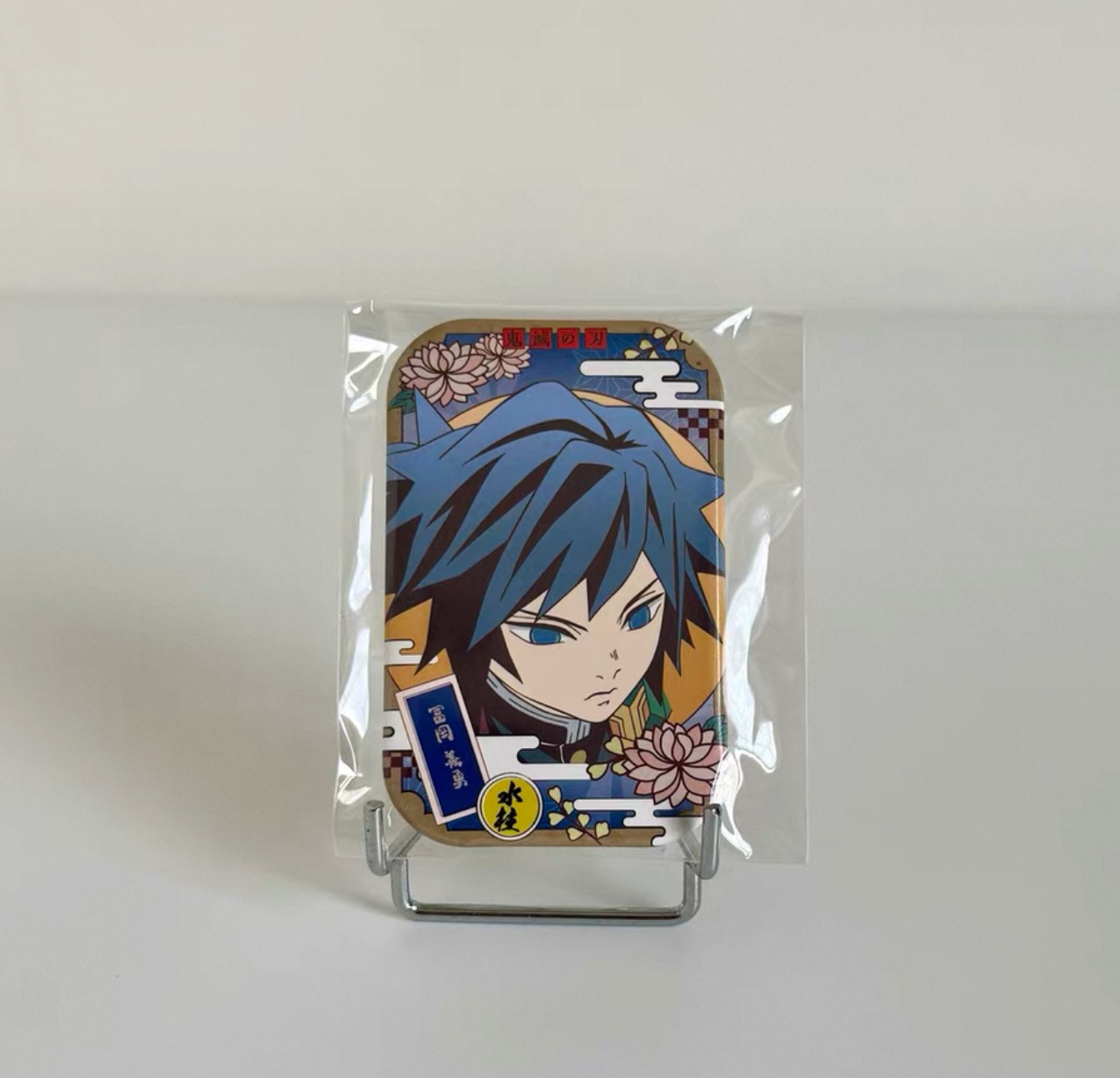 絕版-日版鬼滅の刃　冨岡義勇、胡蝶忍徽章まるかく　缶バッジ