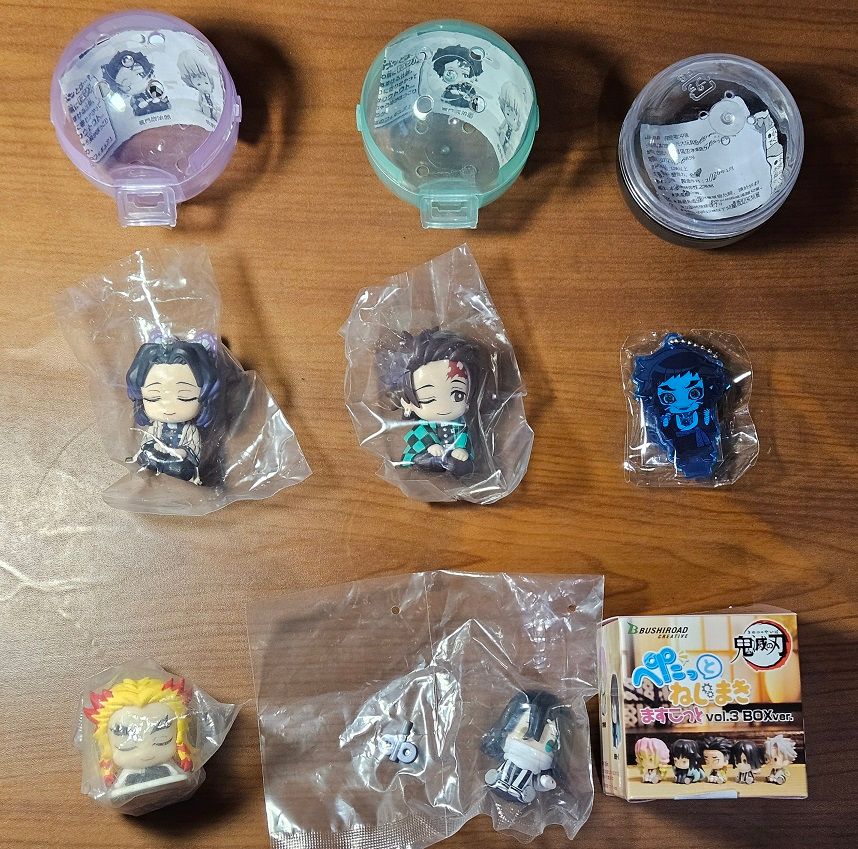 [現貨]扭蛋/徽章/立牌